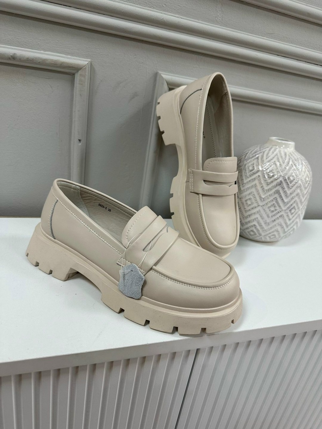 ,женские лоферы,лоферы женские бежевые,обуви,бежевые лоферы