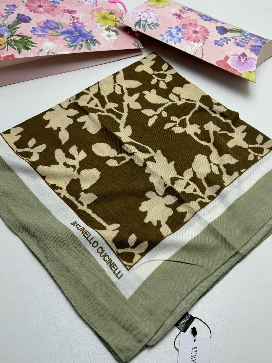 женский платок,брендовый платок,шарфы и платки,платка,шелковый женский платок