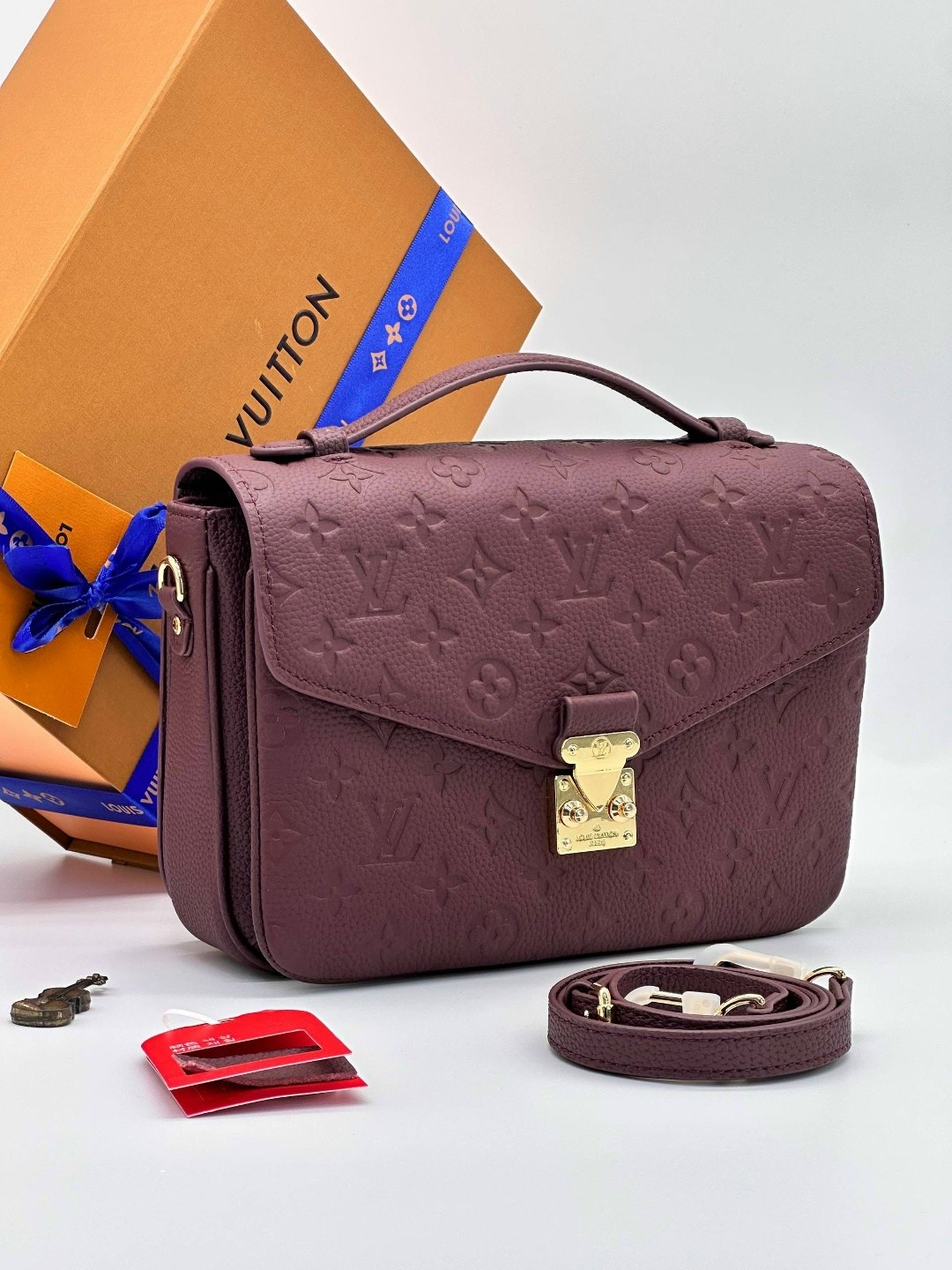 сумка louis vuitton pochette metis,сумка женская louis vuitton,луи виттон сумка,луи виттон сумка женская красная,сумка луи виттон метис