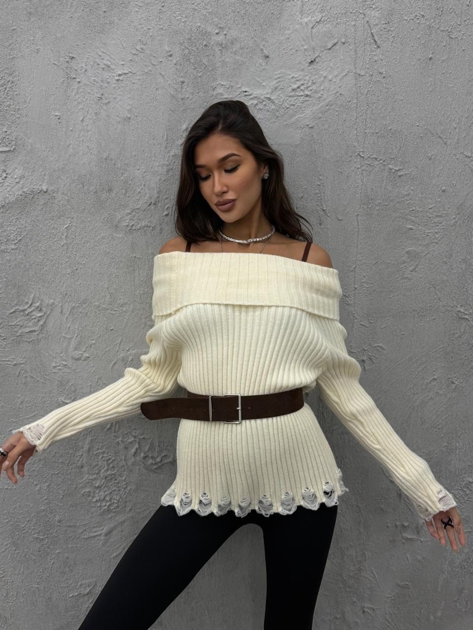 свитер с открытыми плечами,вязаный свитер с открытыми плечами,свитер с открытыми плечами женский,женский свитер,вязаные свитера