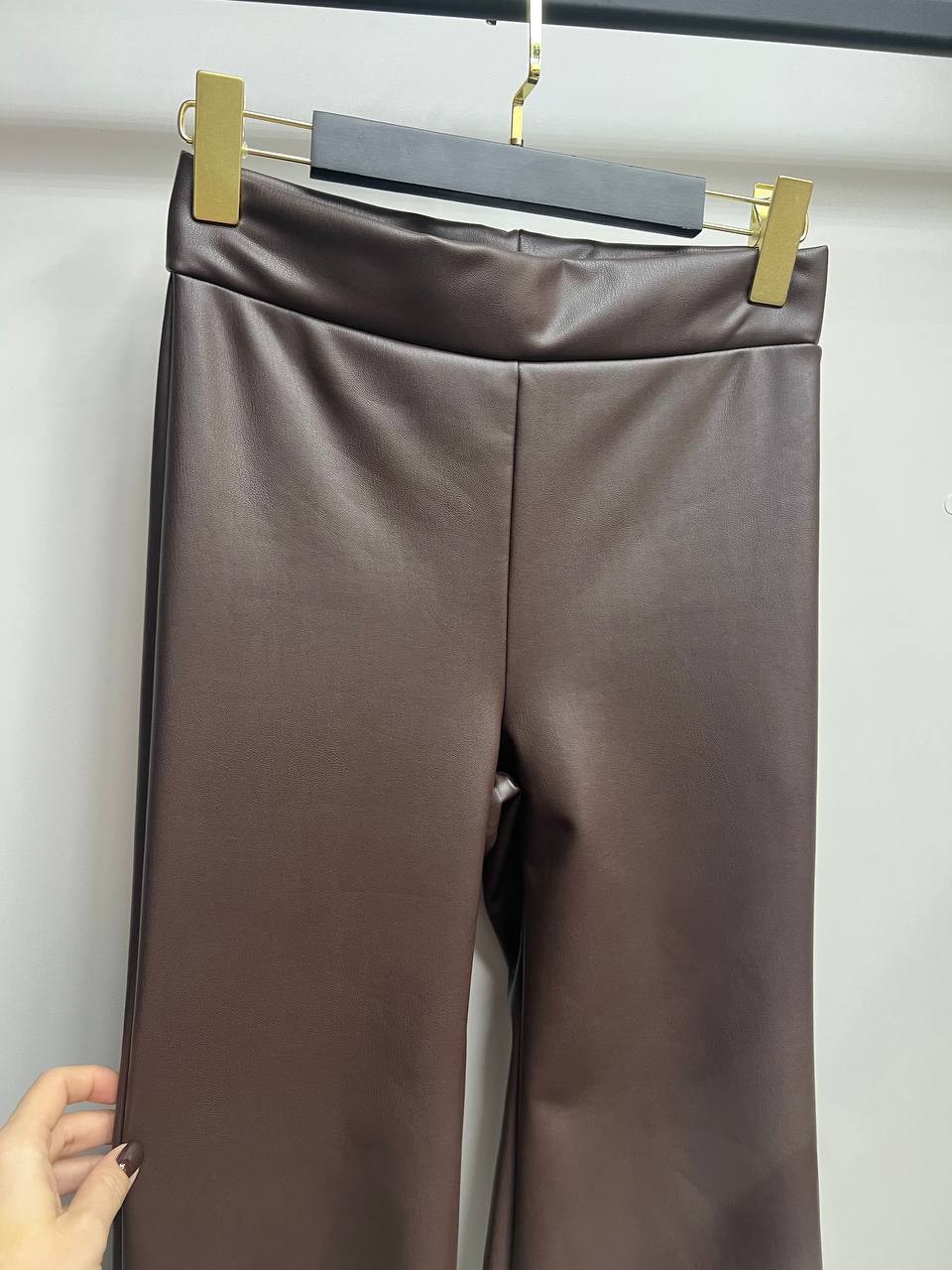 кожаные брюки,коричневые кожаные брюки,брюки из матовой экокожи,кожаные штаны,брюки кожаные палаццо