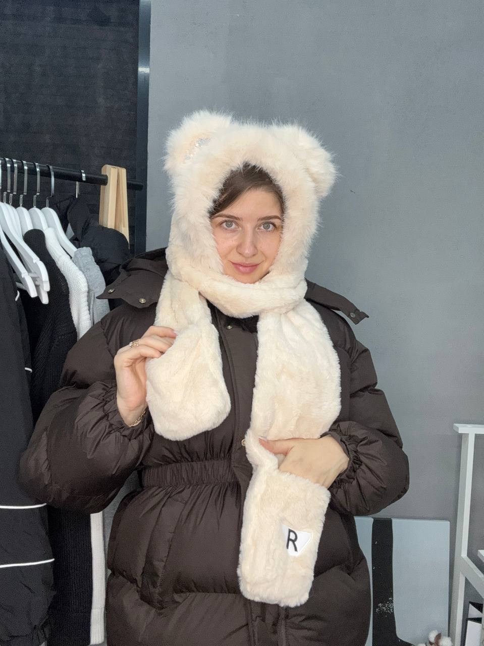 плюшевая шапка,комплект шапки,шапка шарф перчатки,шапка шарф с ушками,шарф с капюшоном