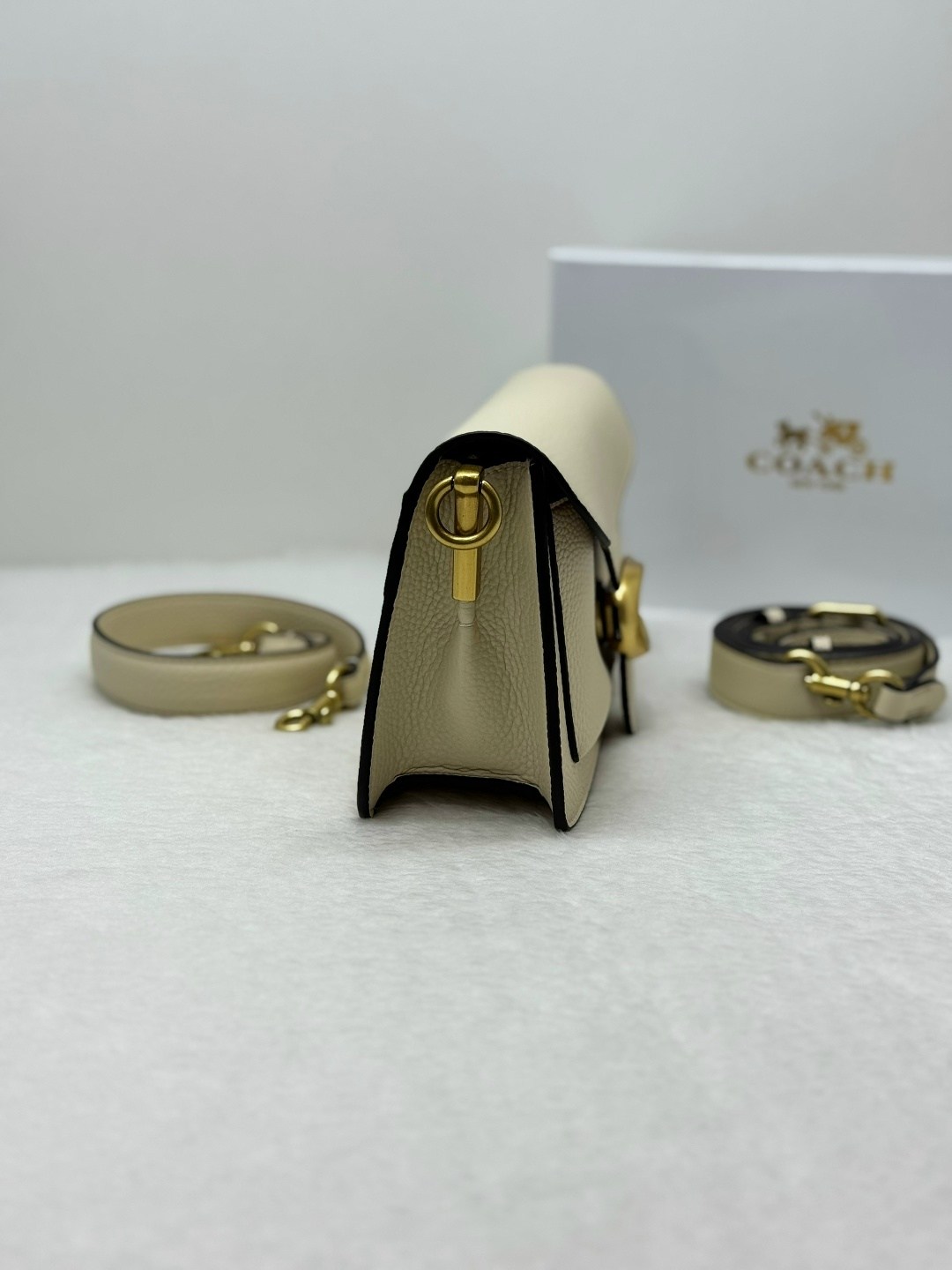 coach женская сумка,coach сумка,coach сумка белая,сумка через плечо coach,coach сумка на плечо