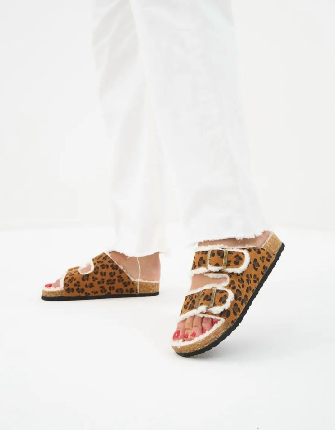 ,модные сандалии,сандали,открытые сандалии,сандалии женские