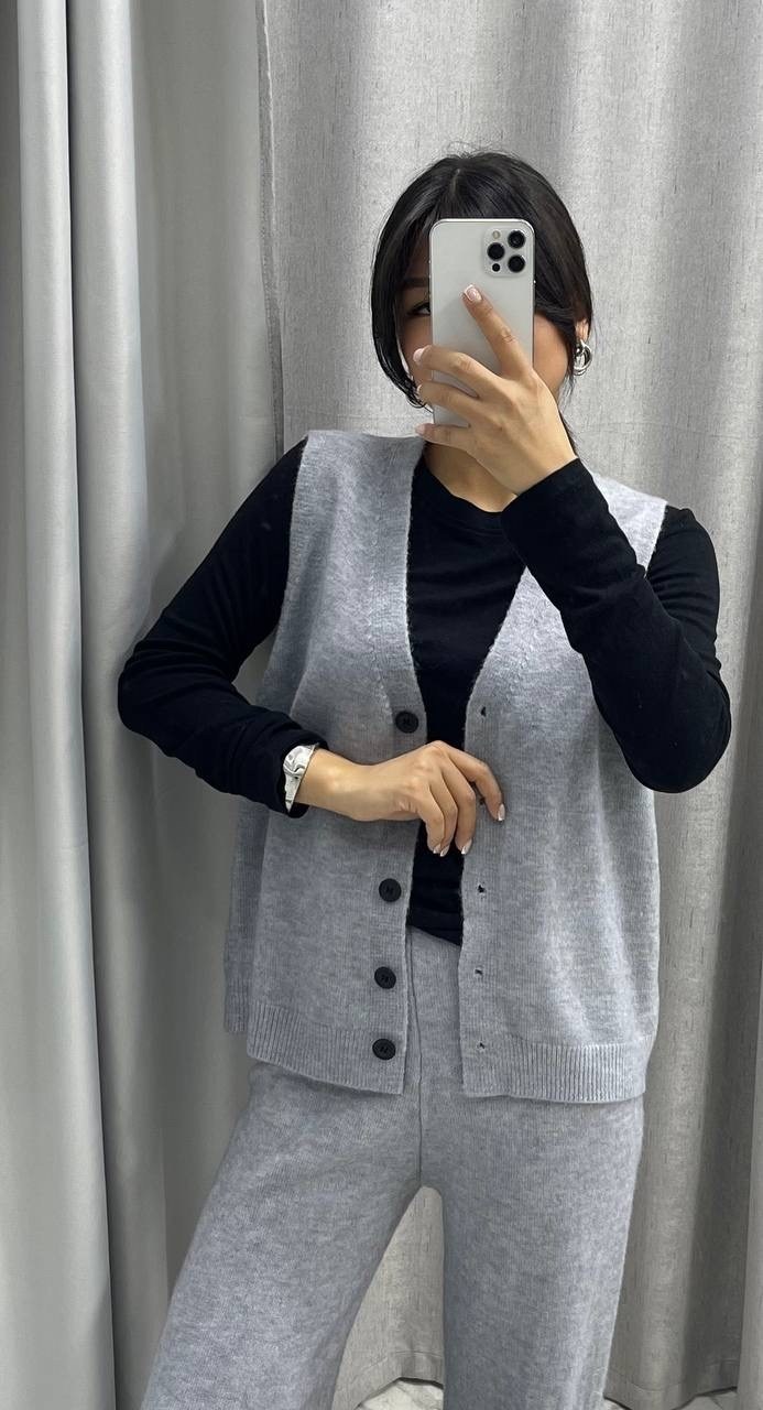 вязаные жилеты,жилетка вязаная,женский вязаный жилет,трикотажный жилет,трикотажные костюмы