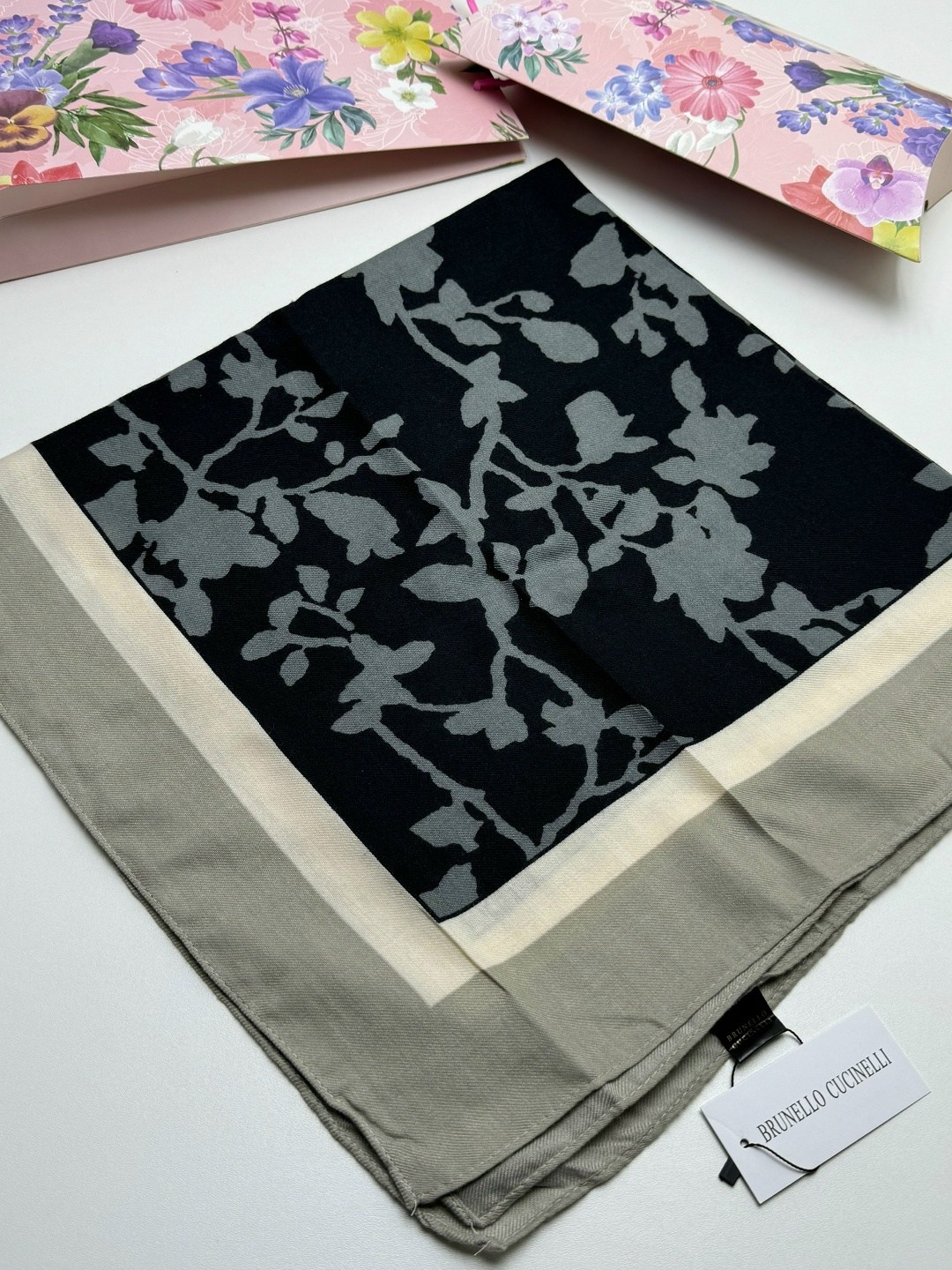 женский платок,брендовый платок,шарфы и платки,платка,шелковый женский платок