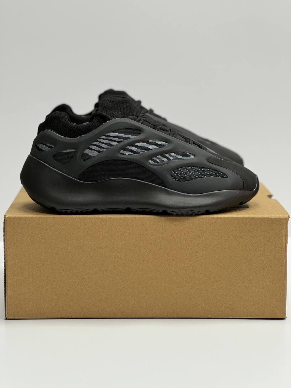 adidas yeezy boost 700 v 3,кроссовки adidas yeezy 700,кроссовки adidas yeezy boost 700,adidas yeezy boost 700 v3 черные,adidas yeezy 700 v3