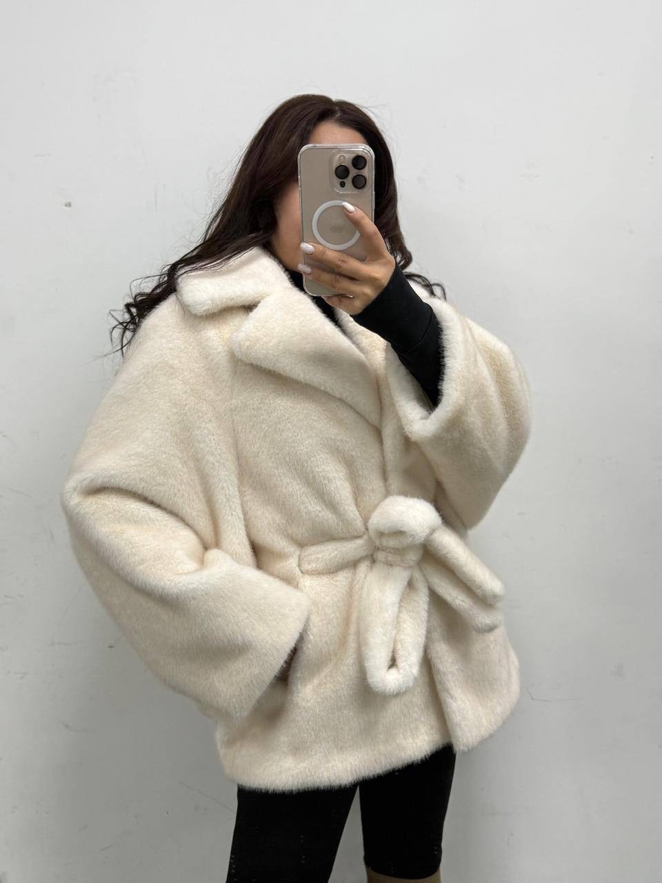 пальто из искусственного меха,белая шуба,меховое пальто,шубка,искусственная шуба