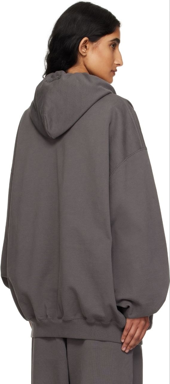 толстовки оверсайз,толстовка свободного кроя,серые брюки,спортивные костюмы