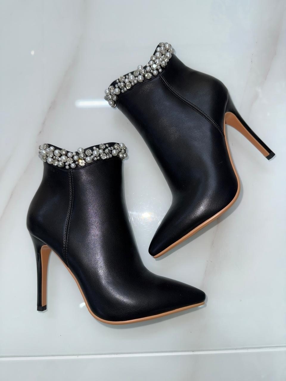ботильоны джимми чу,женские ботильоны,ботильоны модные,ботинки на шпильке,ботильоны на шпильках