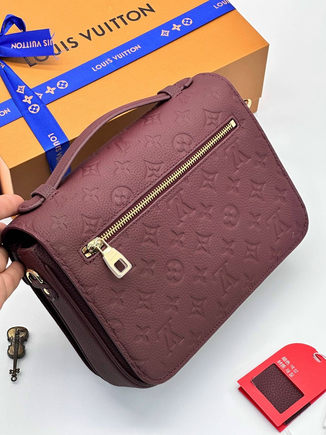 сумка louis vuitton pochette metis,сумка женская louis vuitton,луи виттон сумка,луи виттон сумка женская красная,сумка луи виттон метис