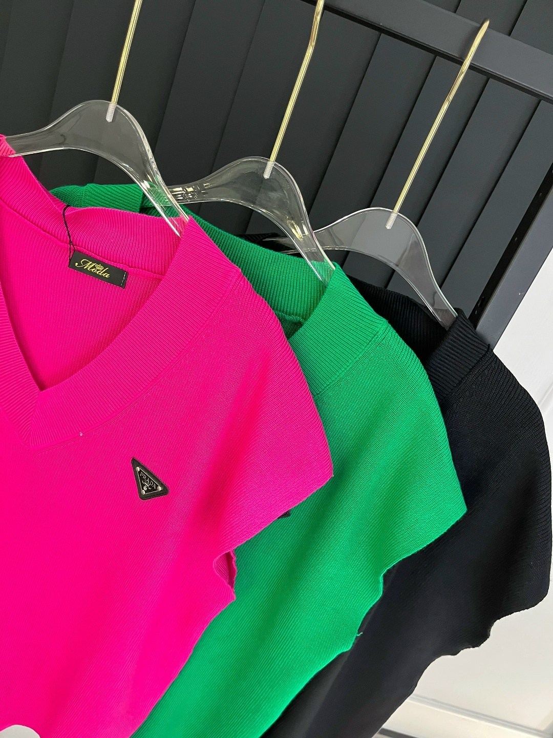 вязаная жилетка,жилетка женская,кофта женская,жилет женская вязаная,жилет вязаный