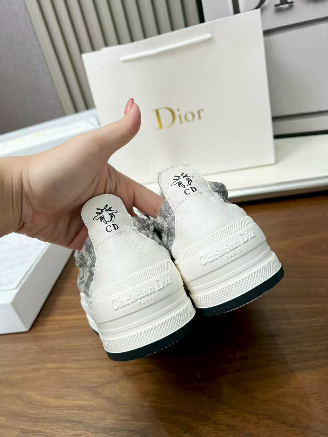 dior кроссовки,кеды dior,кеды dior женские,кеды christian dior,кеды диор