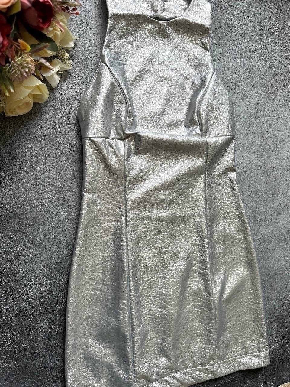 платье металлик,серебристое платье,серебряное платье,нарядное платье,облегающее мини платье