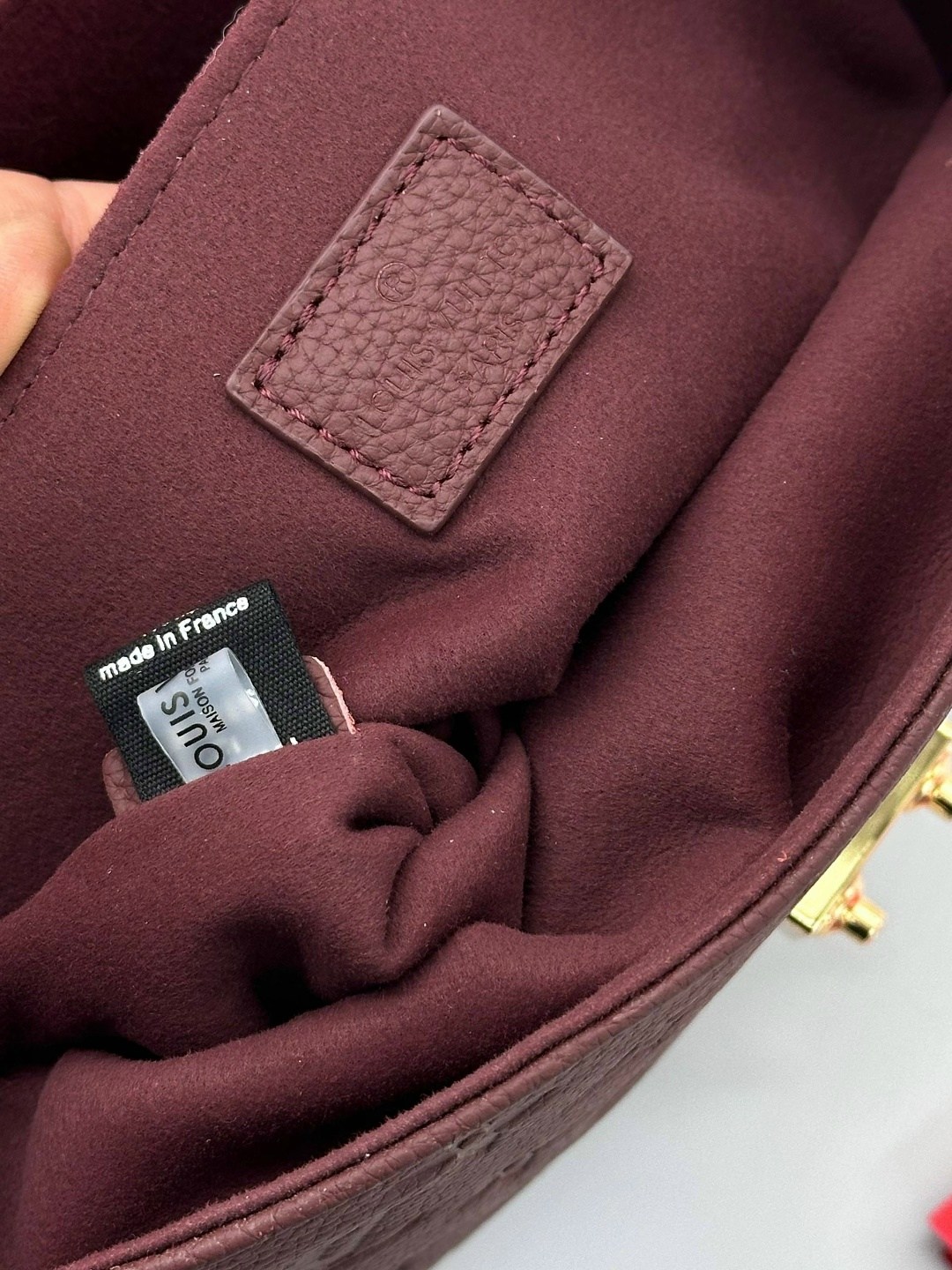 cумка louis vuitton,луи виттон сумка,сумка луи виттон черная женская,сумка женская louis vuitton,сумка louis vuitton pochette metis