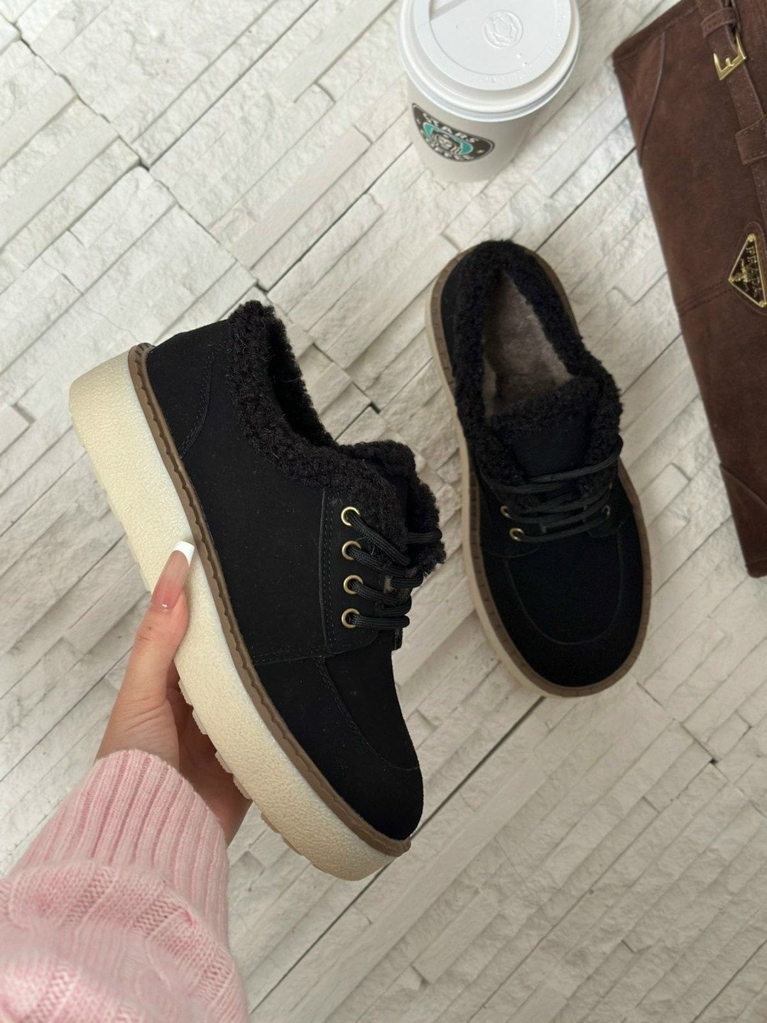 ,кроссовки женскиe,женская , на плоской подошве,замшевые кроссовки