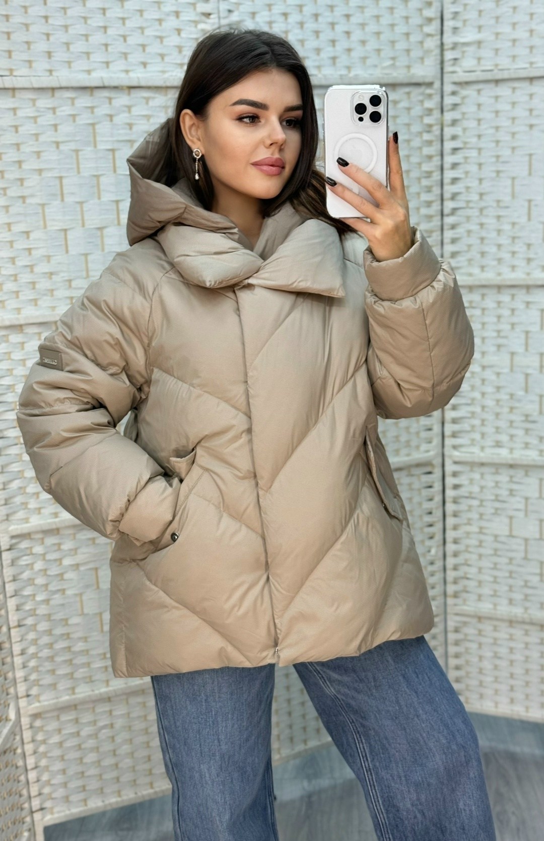 стильные пуховики,модные пуховики,куртка женская,бежевый пуховик,куртка оверсайз