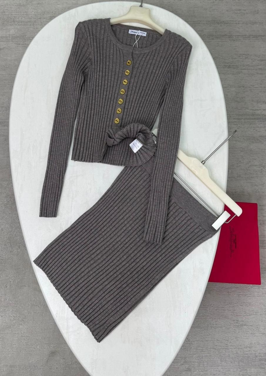 трикотажное платье,трикотажные костюмы,платье лапша,вязаные костюмы,платье трикотажное миди