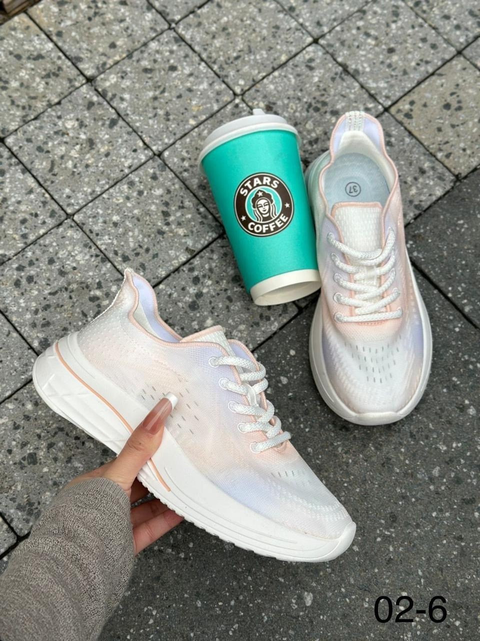 женские кроссовки,кроссовки,кроссовки для женщин,кроссовки модные,спортивная