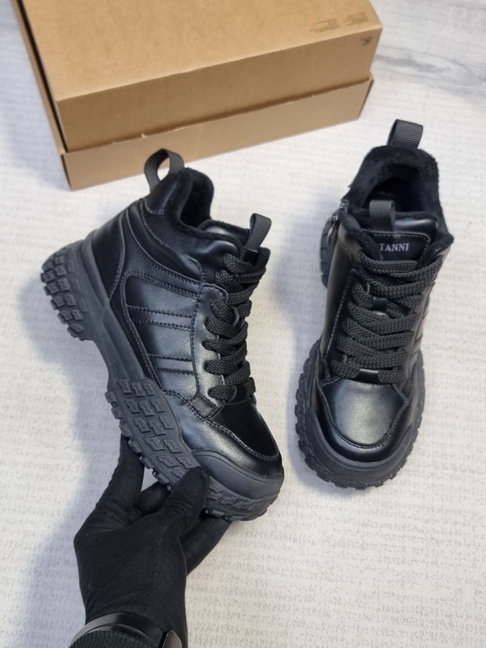 ,ботинки,зимние ботинки,женские зимние кроссовки,зимние кроссовки