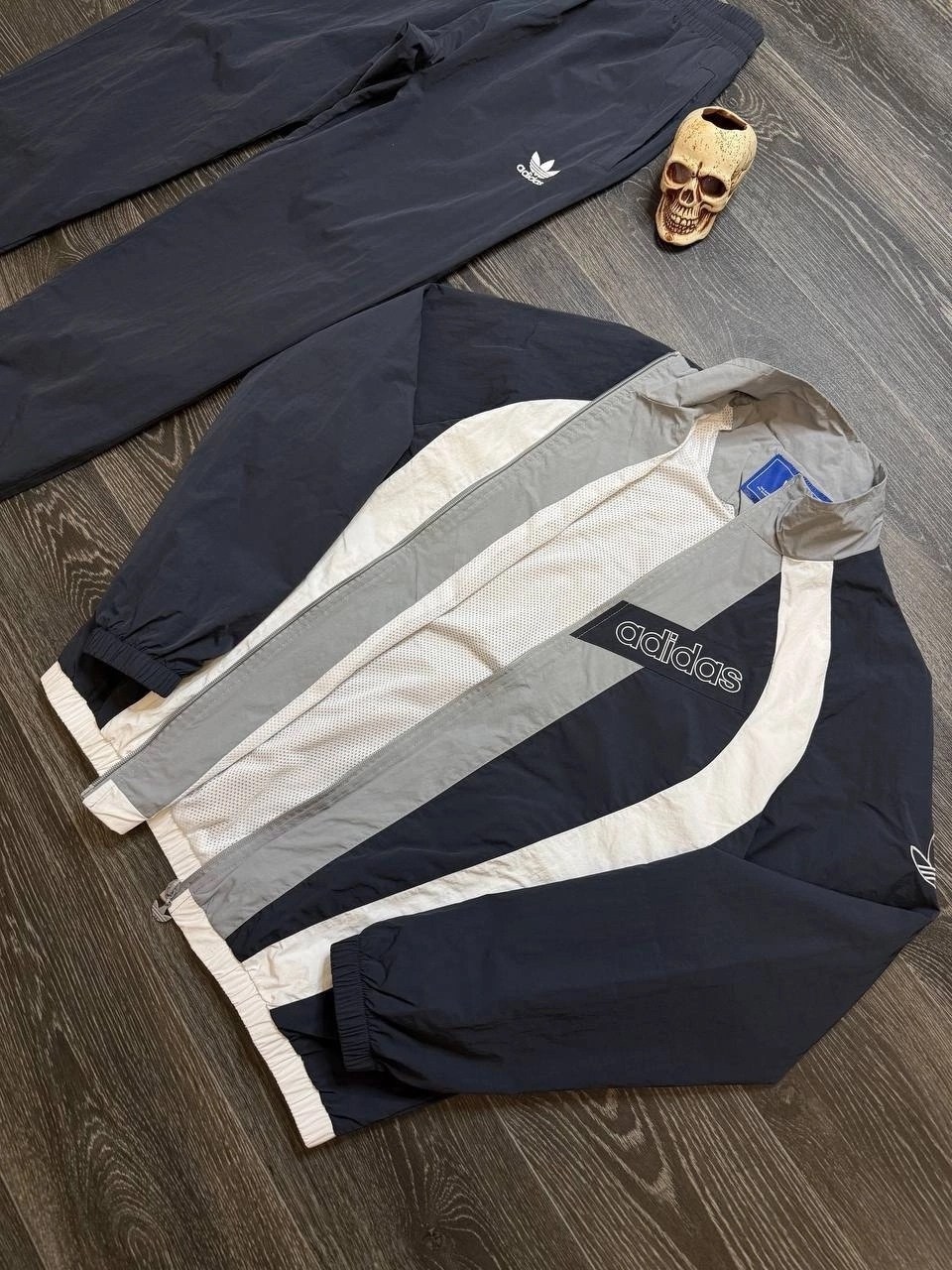 костюм спортивный адидас ретро,спортивные костюмы адидас,костюм адидас 90е,adidas костюм спортивный,мужской спортивный костюм adidas
