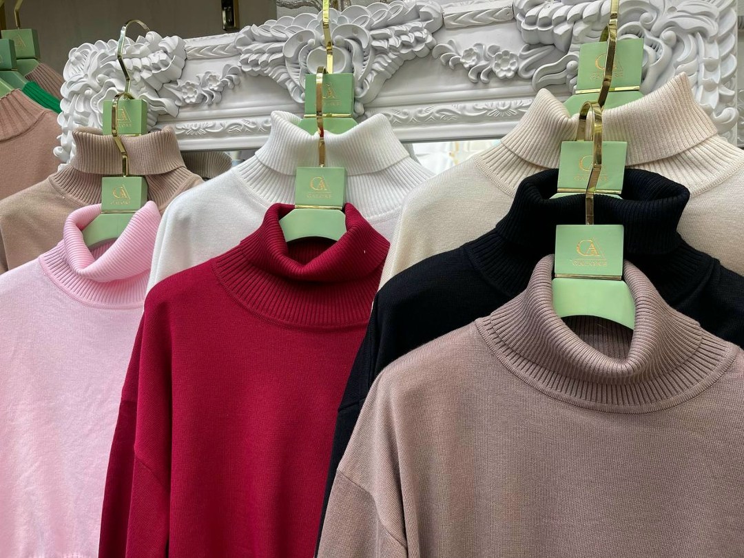 кожаные леггинсы,кожаные лосины,джемпер,кофта женский,свитера женские