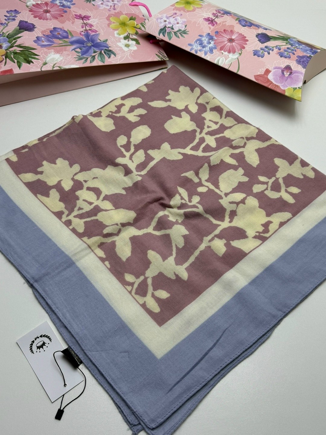 женский платок,брендовый платок,шарфы и платки,платка,шелковый женский платок