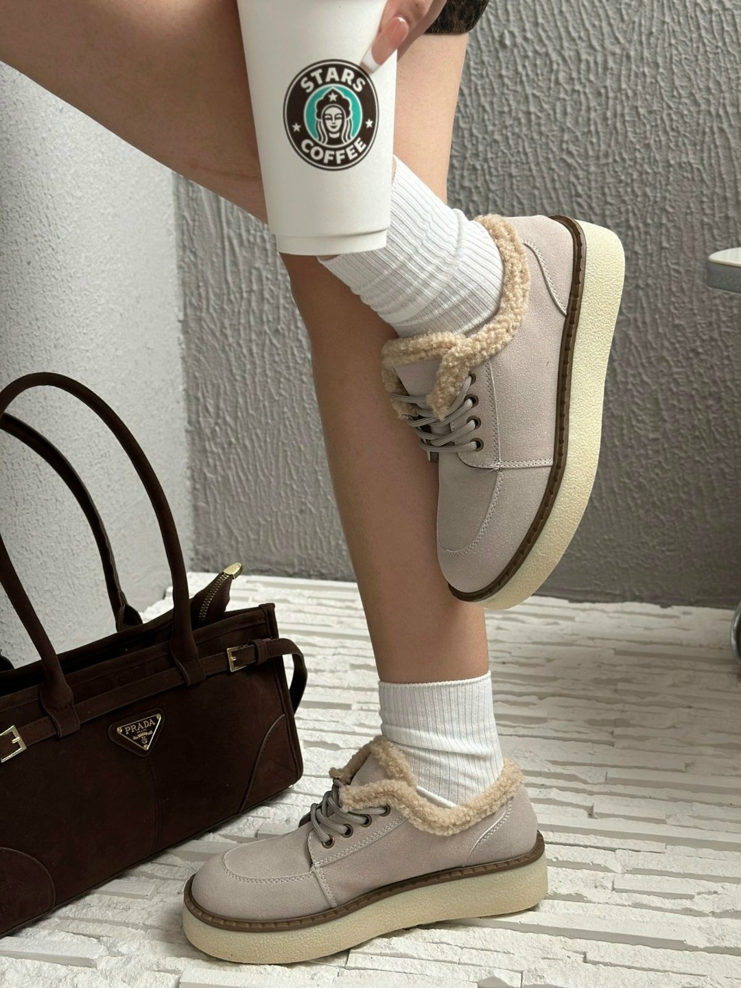 ,кроссовки женскиe,женская , на плоской подошве,замшевые кроссовки