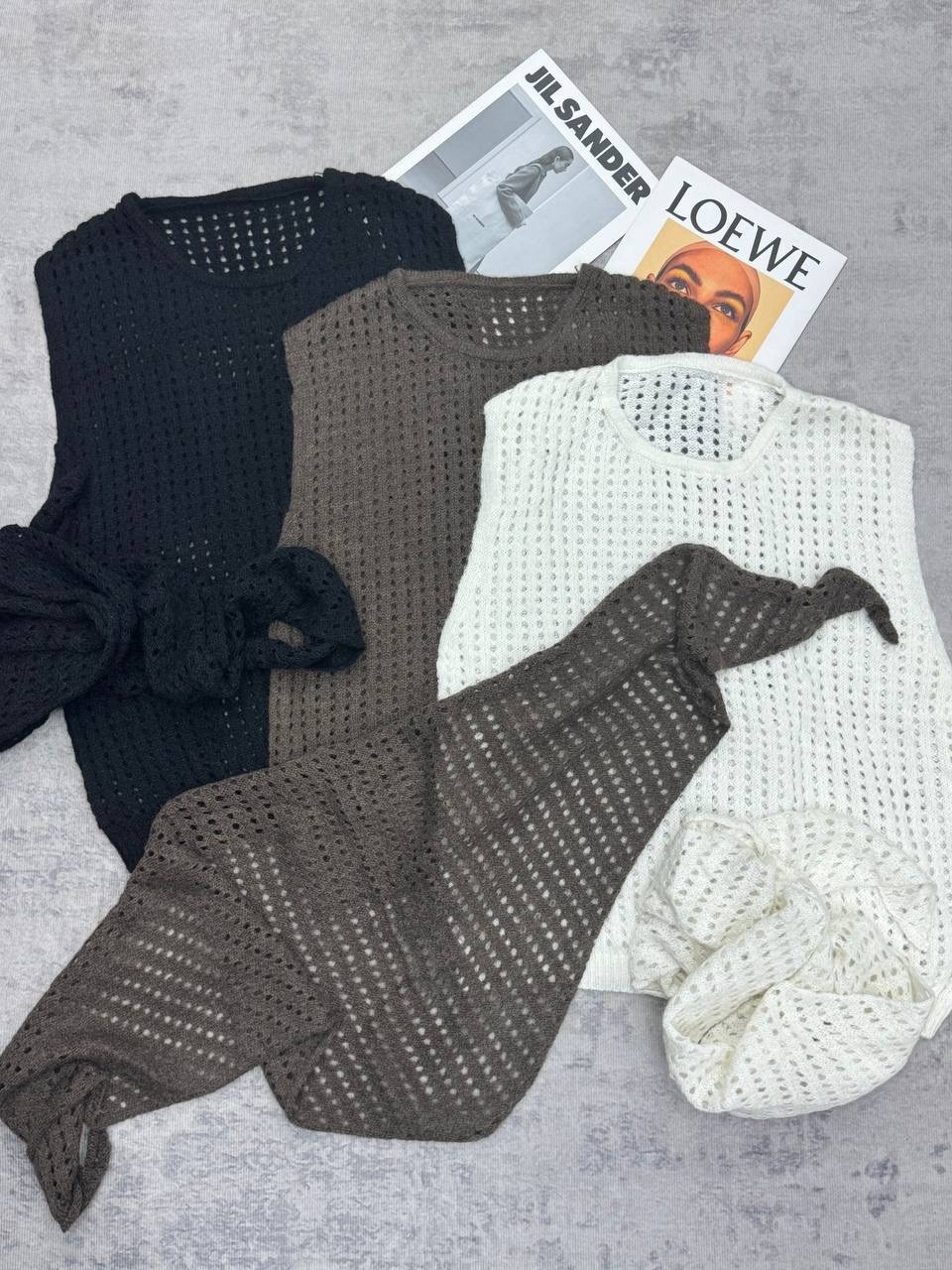 вязаные жилеты,женские жилеты,трикотажные костюмы,безрукавка жилет