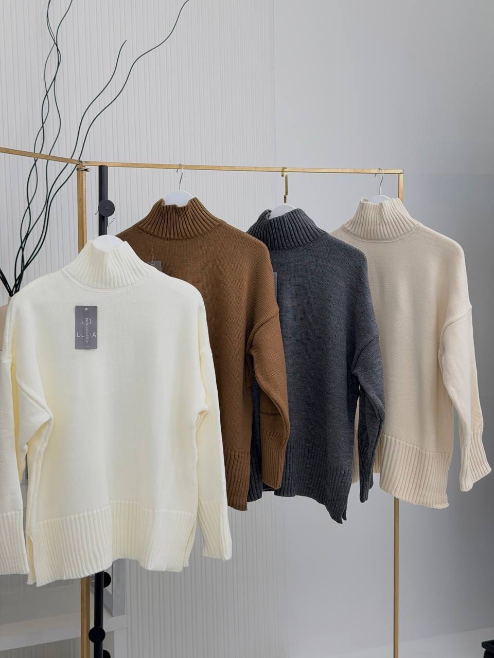 костюм с брюками,трикотажные костюмы,вязаные костюмы,теплый костюм женский,костюм молочный