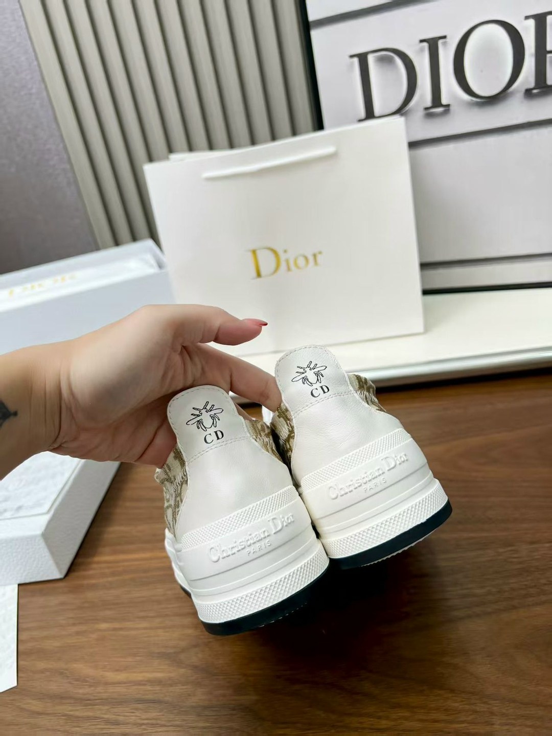 dior кроссовки,кеды dior,кеды dior женские,кеды christian dior,