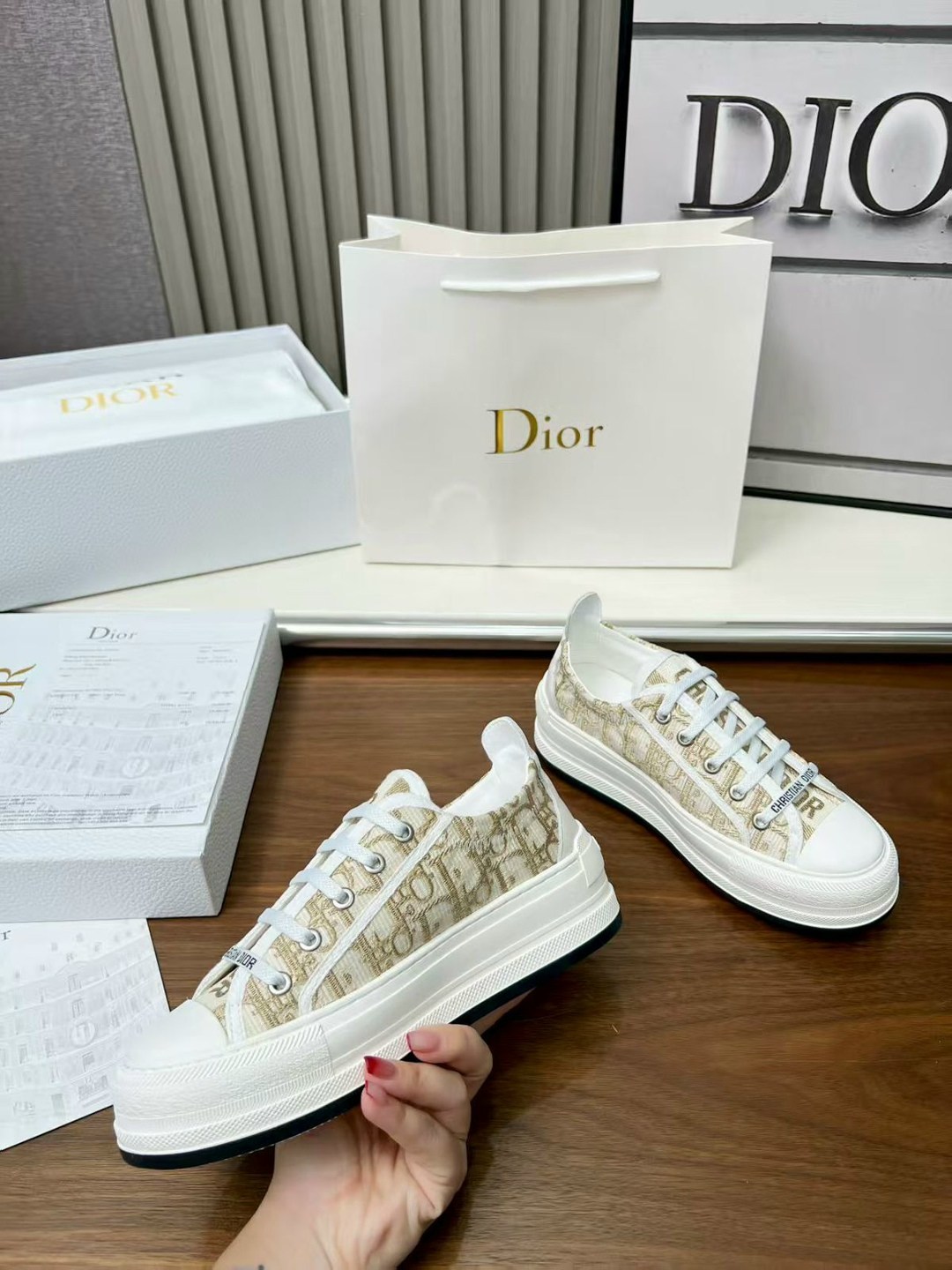 dior кроссовки,кеды dior,кеды dior женские,кеды christian dior,