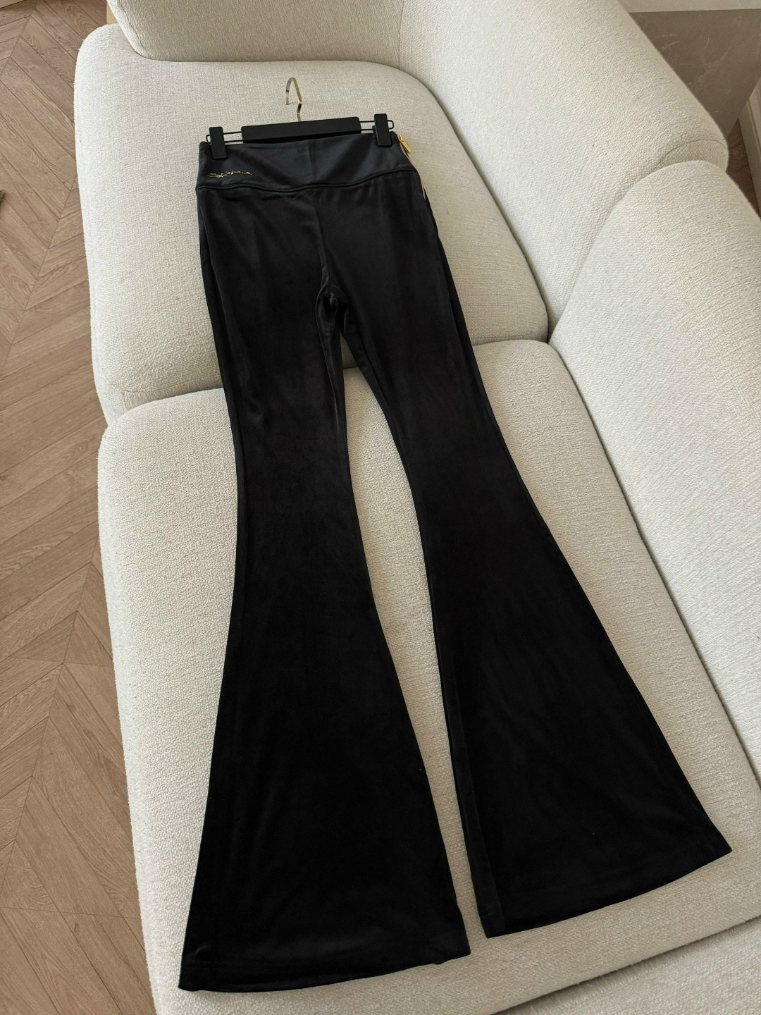 стильные костюмы,женские брючные костюмы,велюровые костюмы,костюм с брюками клеш,костюм стиль