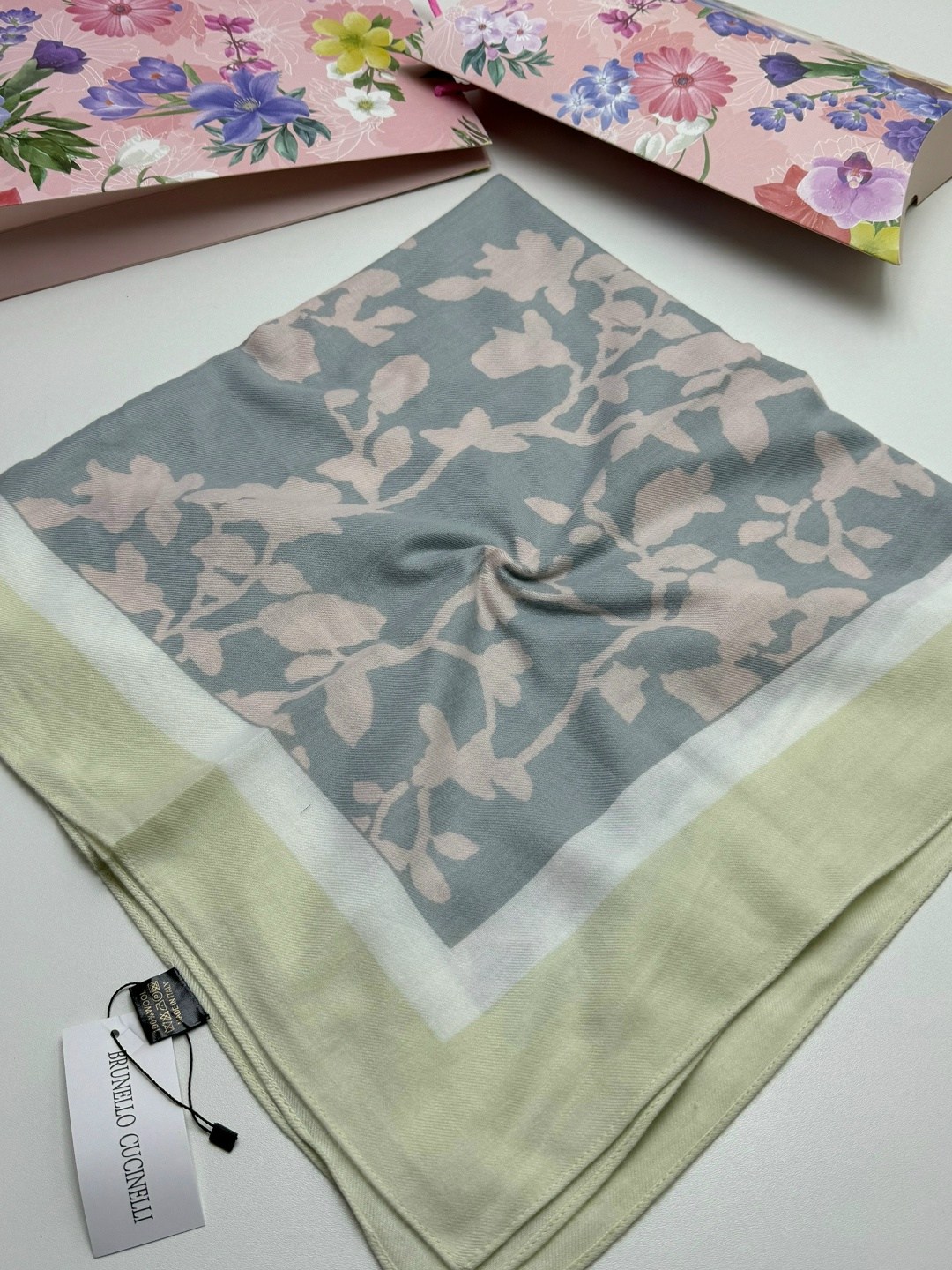 женский платок,брендовый платок,шарфы и платки,платка,шелковый женский платок