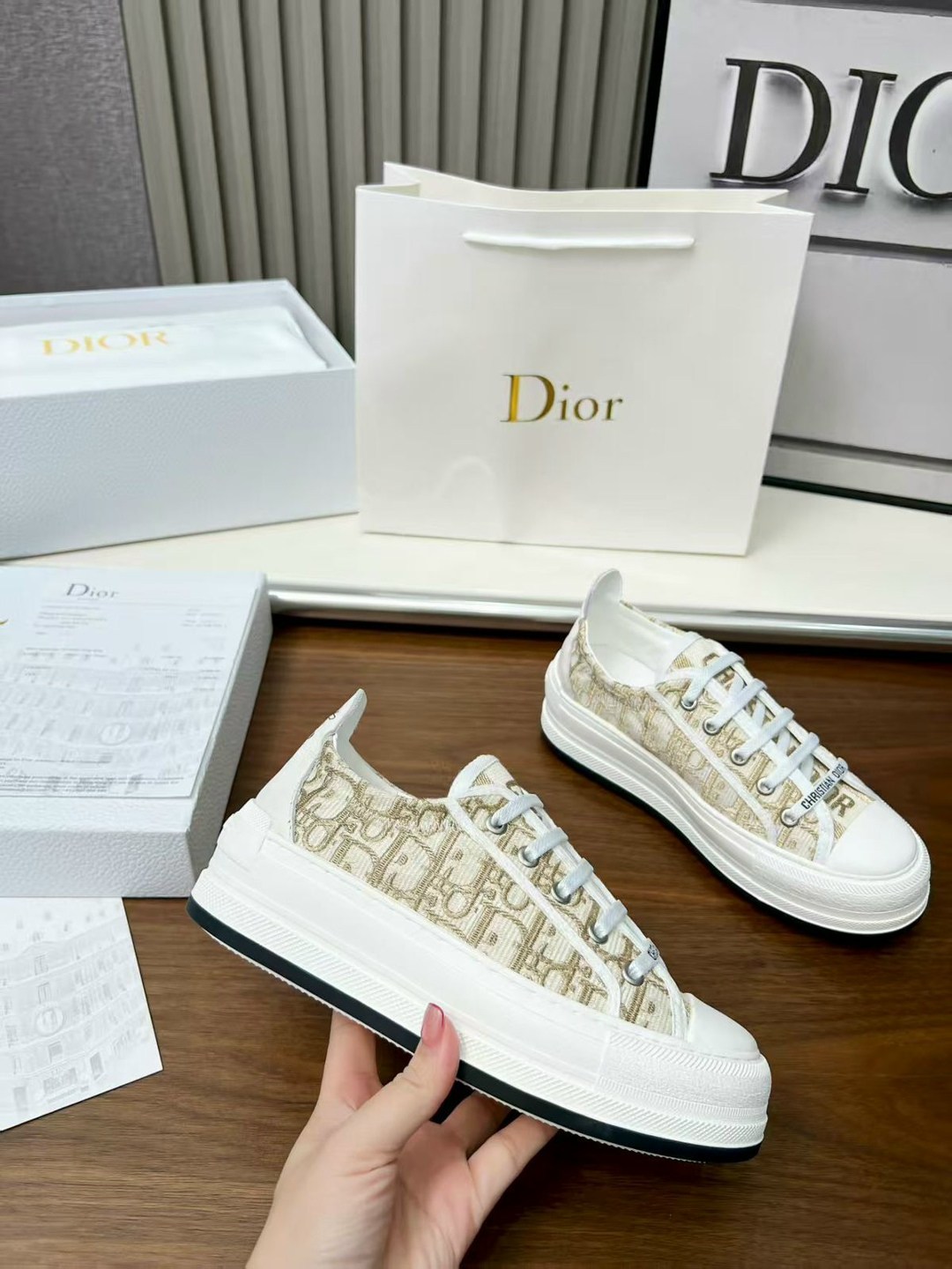 dior кроссовки,кеды dior,кеды dior женские,кеды christian dior,