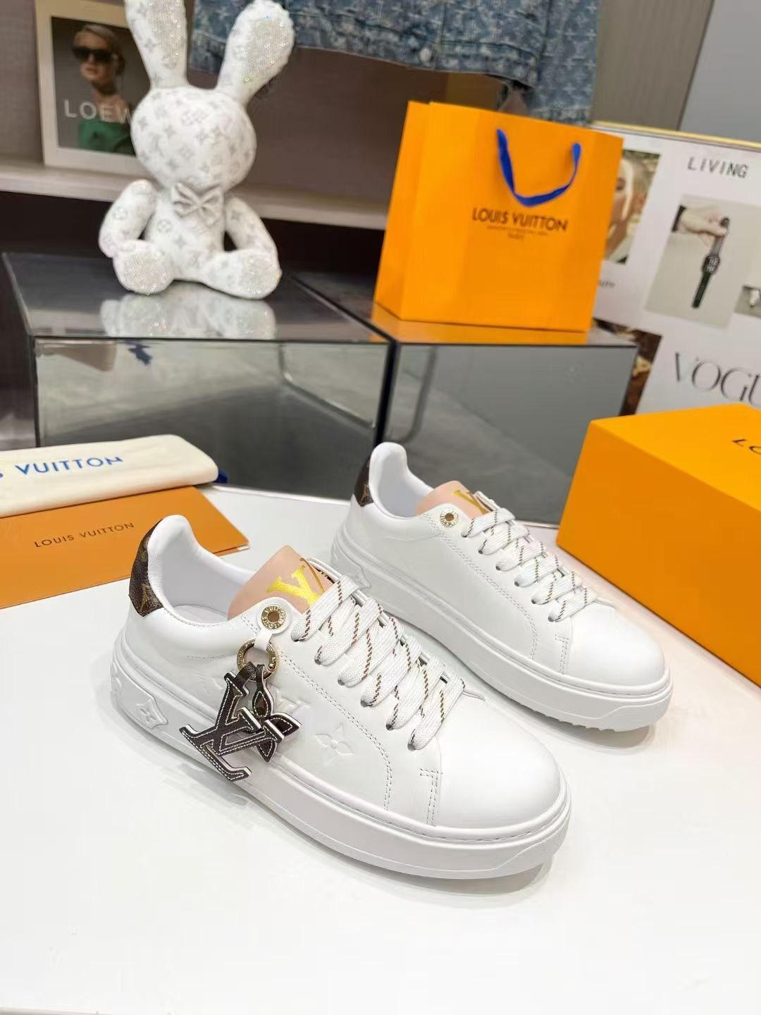 кроссовки женские louis vuitton,,кеды луи виттон женские,кеды louis vuitton,кроссовки и кеды луи виттон