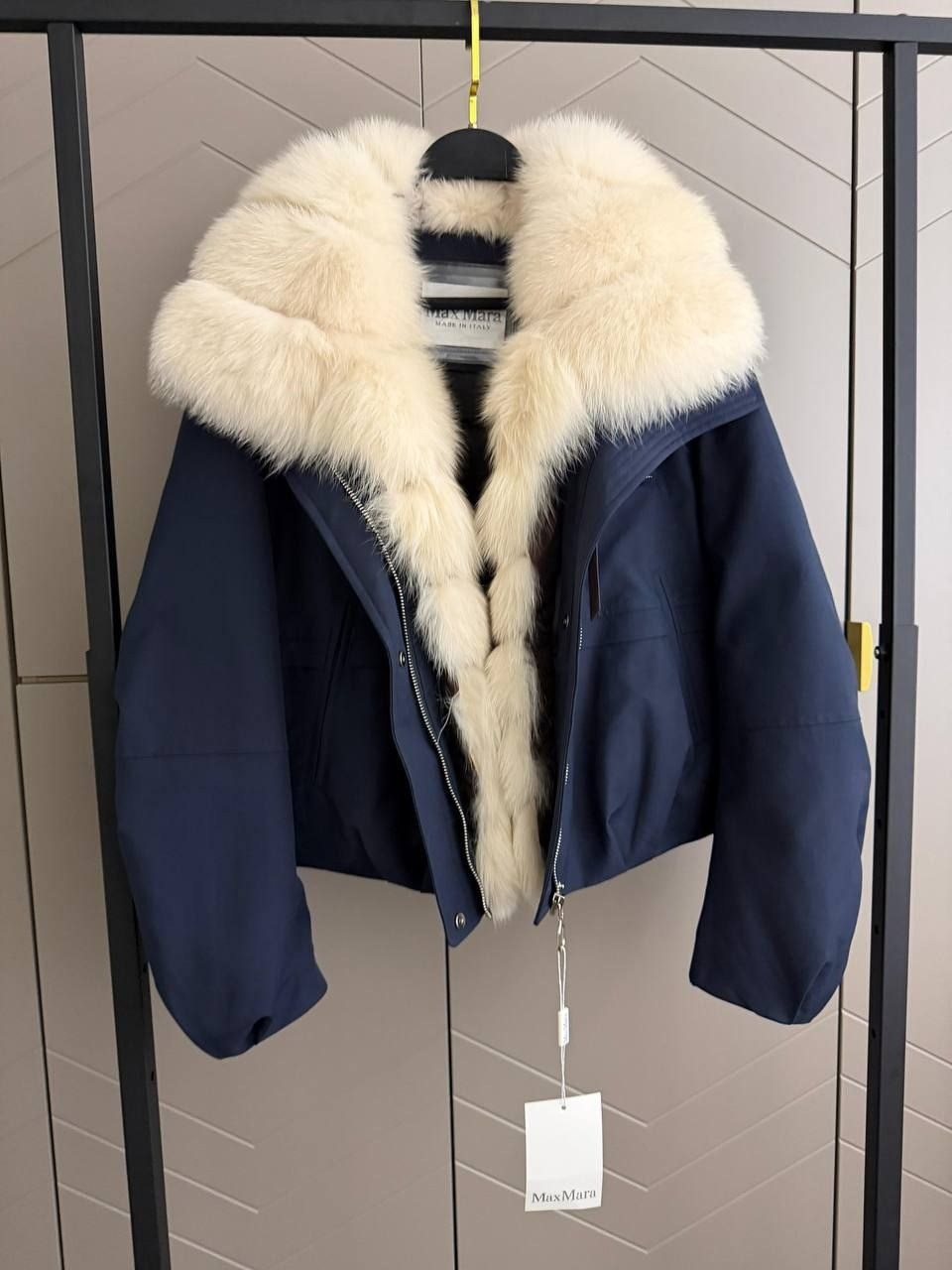 женская зимняя куртка,куртка с воротником,парка с меховым,меховая куртка,куртка с карманами