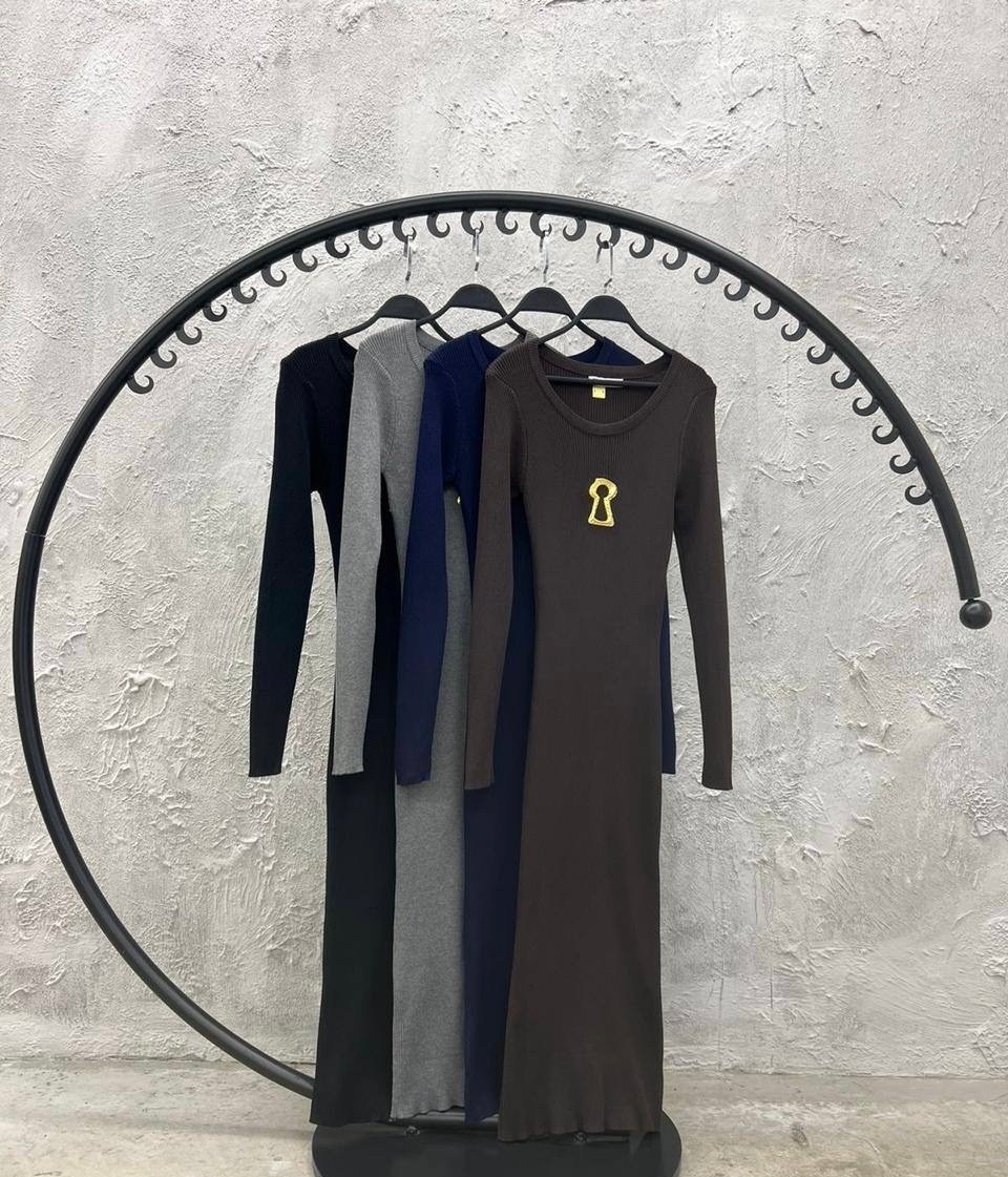 трикотажное платье,платье лапша длинная,стильное платье,платье вязаное,платье серое