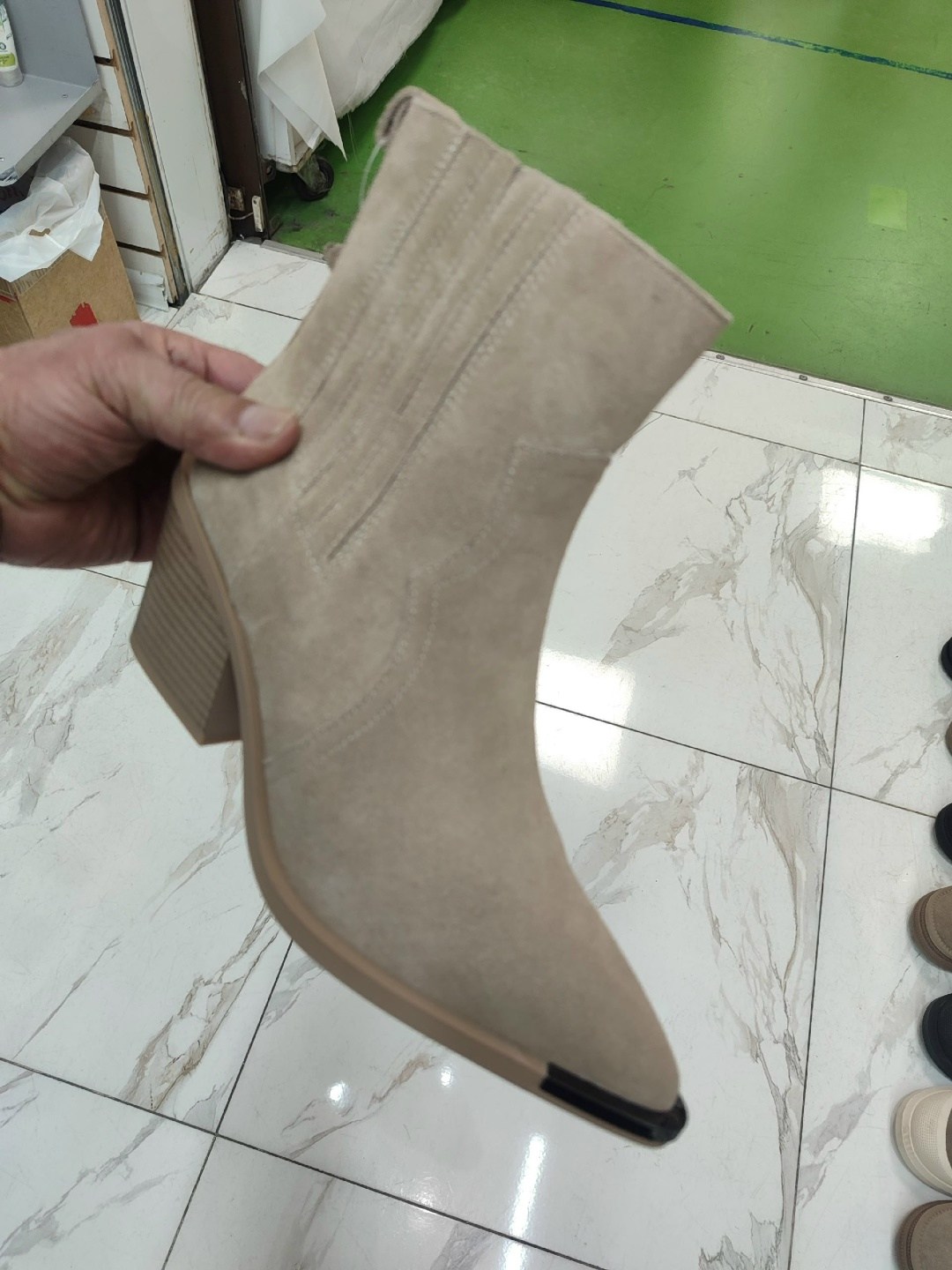 ,замшевые ботильоны, женская,сапоги казаки женские,модные ботильоны