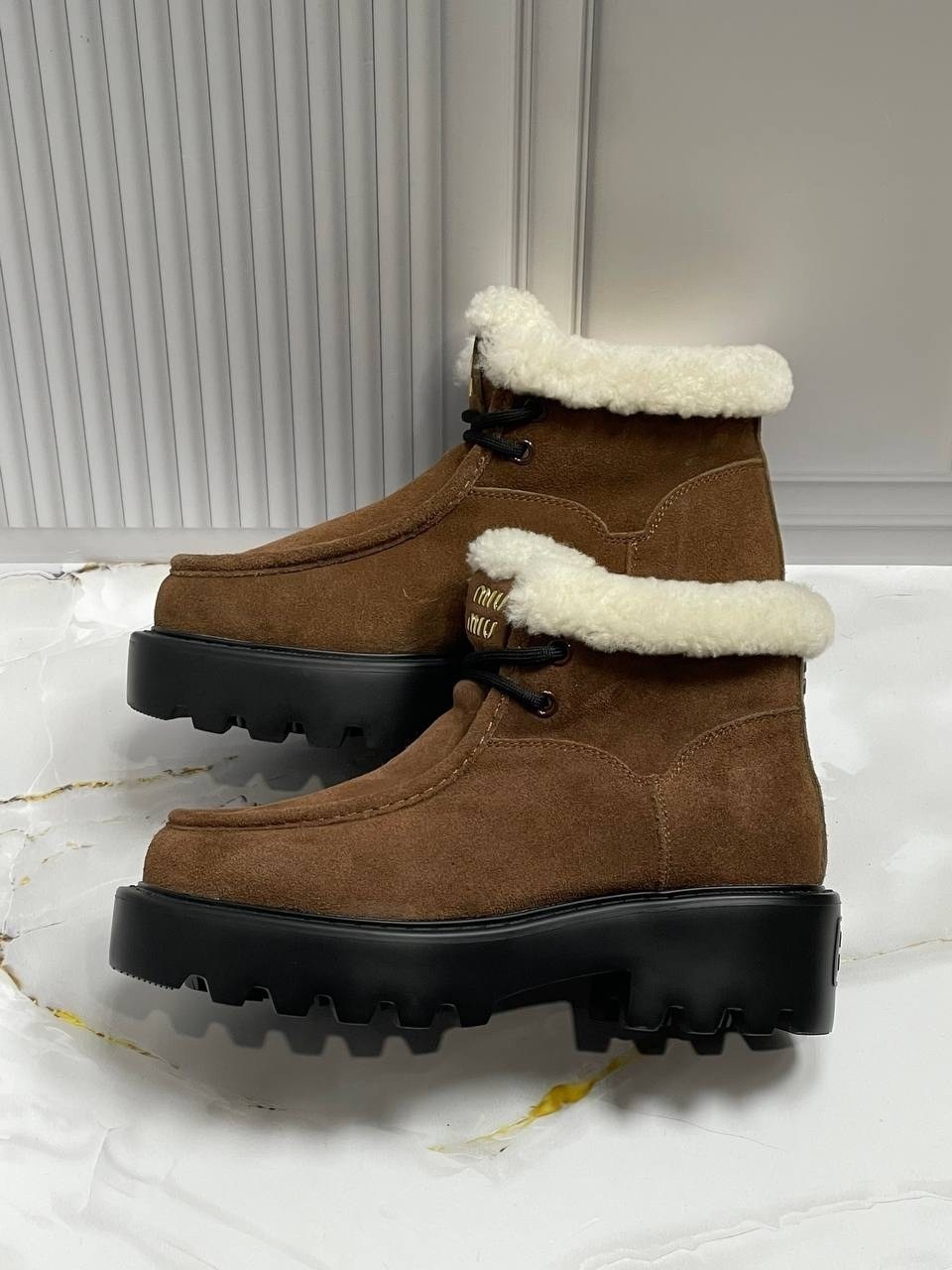 ,женские ботинки,ботинка женские зимние,зимняя женская ,ботинки miu miu