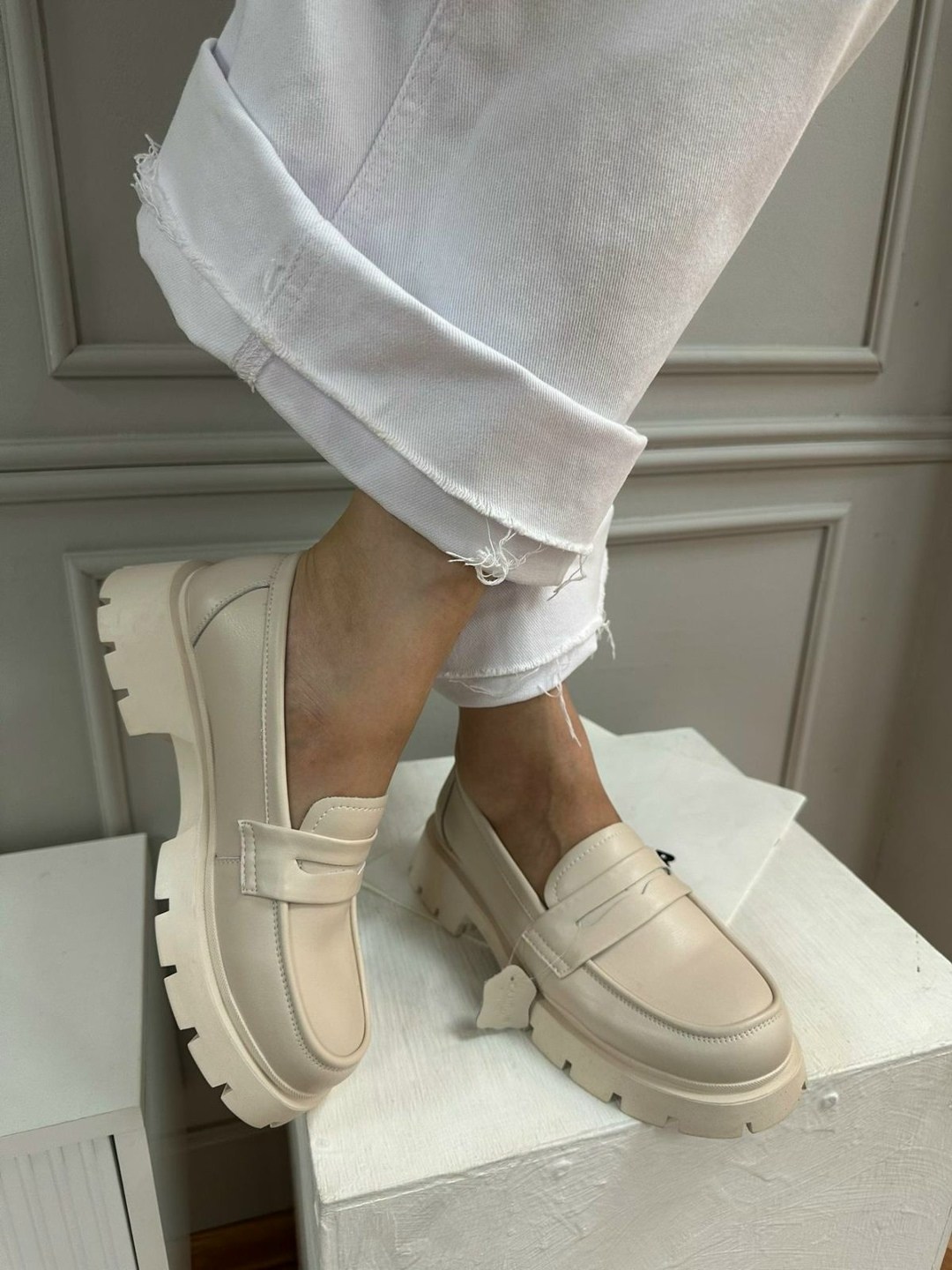 ,женские лоферы,лоферы женские бежевые,обуви,бежевые лоферы