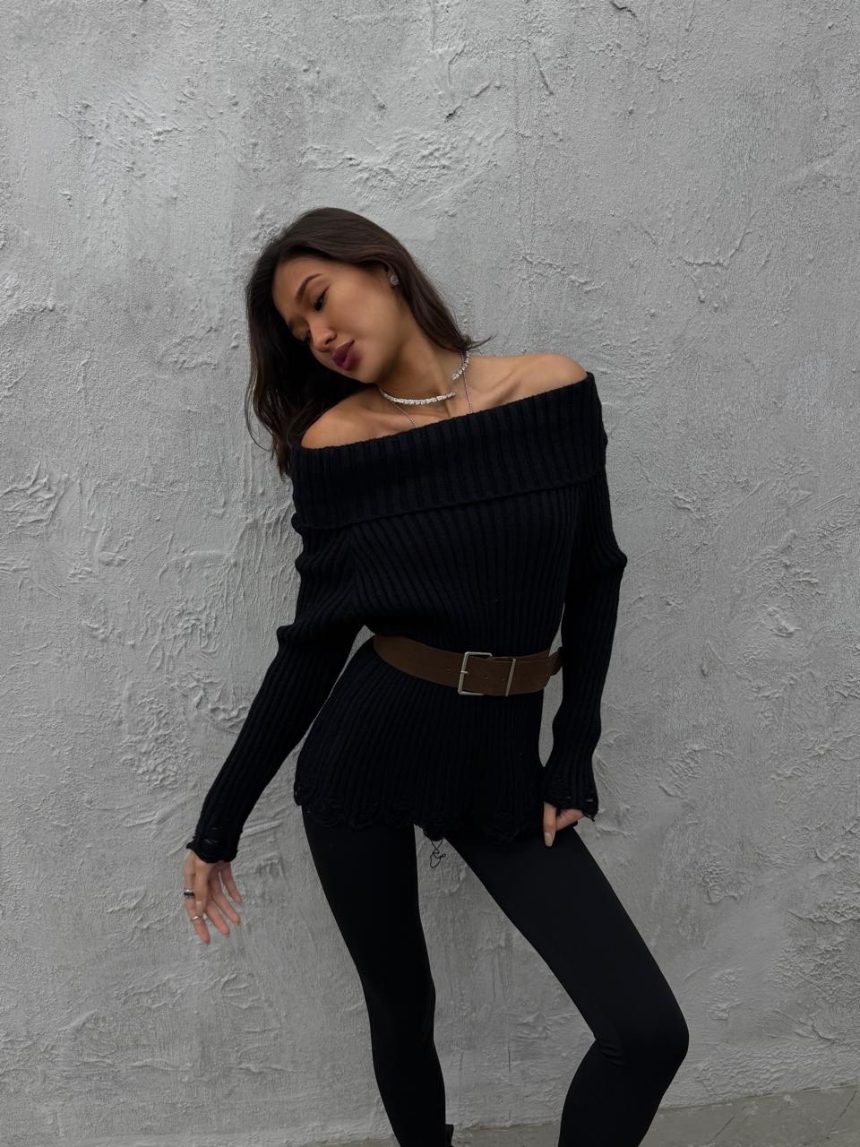 свитер с открытыми плечами,вязаный свитер с открытыми плечами,свитер с открытыми плечами женский,женский свитер,вязаные свитера