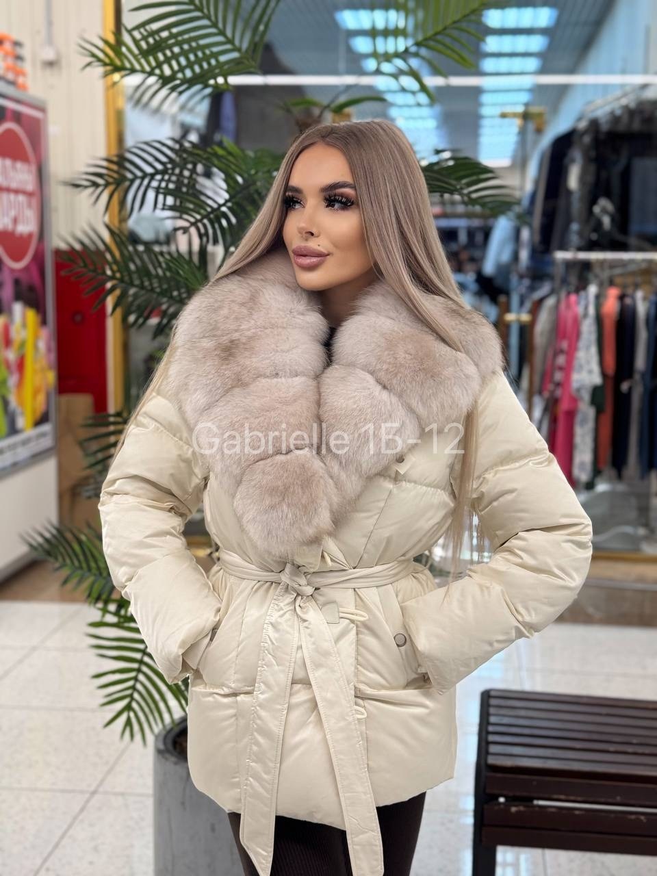 пуховики с мехом,модные пуховики,пуховики с натуральным мехом,пуховик бежевый,пуховик женский