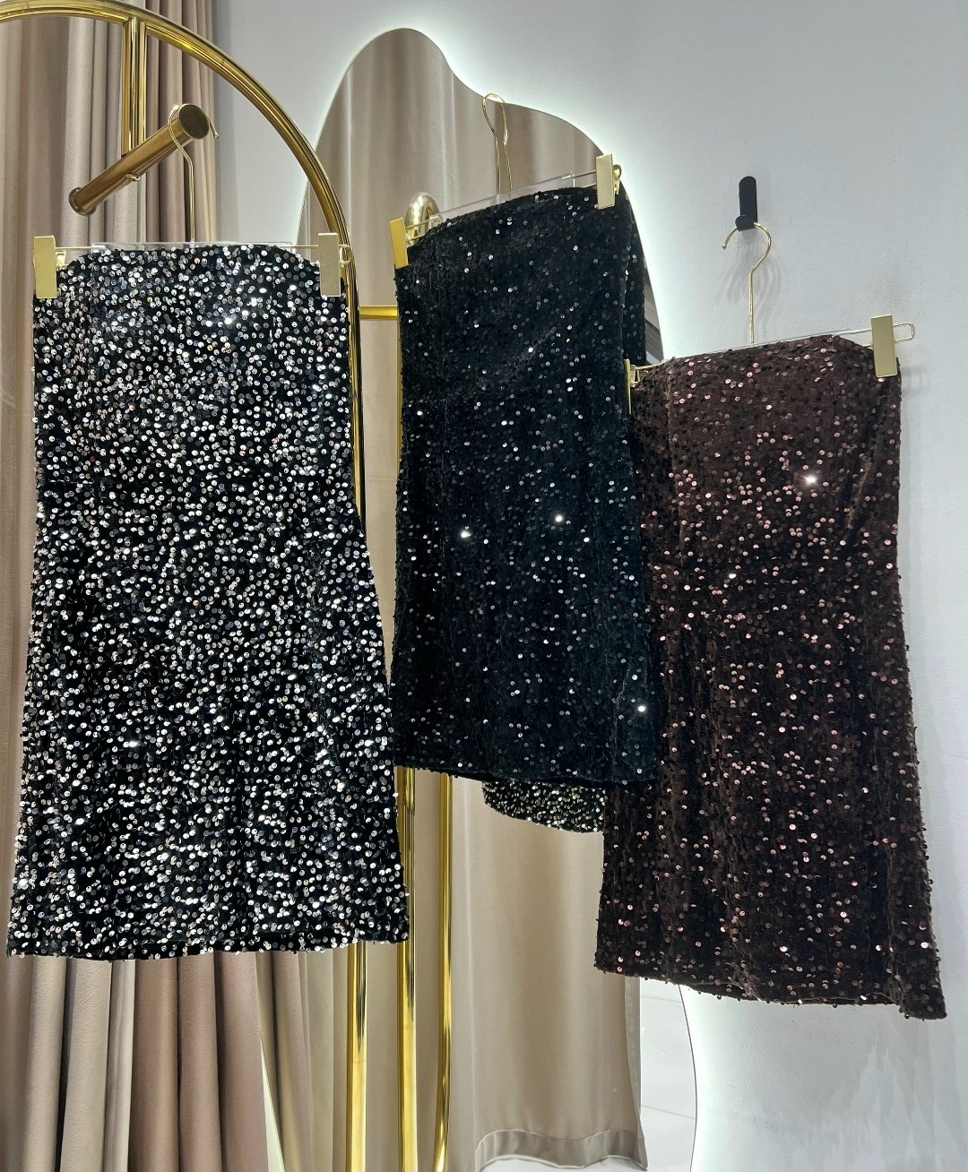 платье короткое вечернее,платье шикарное,платья по фигуре вечерние,платье с блестками,вечернее платье с блестками