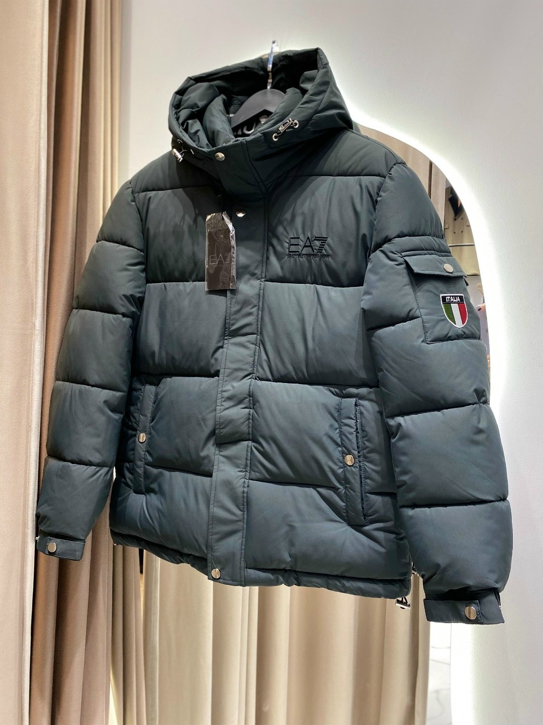 зимняя куртка emporio armani,мужская зимняя куртка,пуховики мужские,куртка зимняя,куртка пуховик