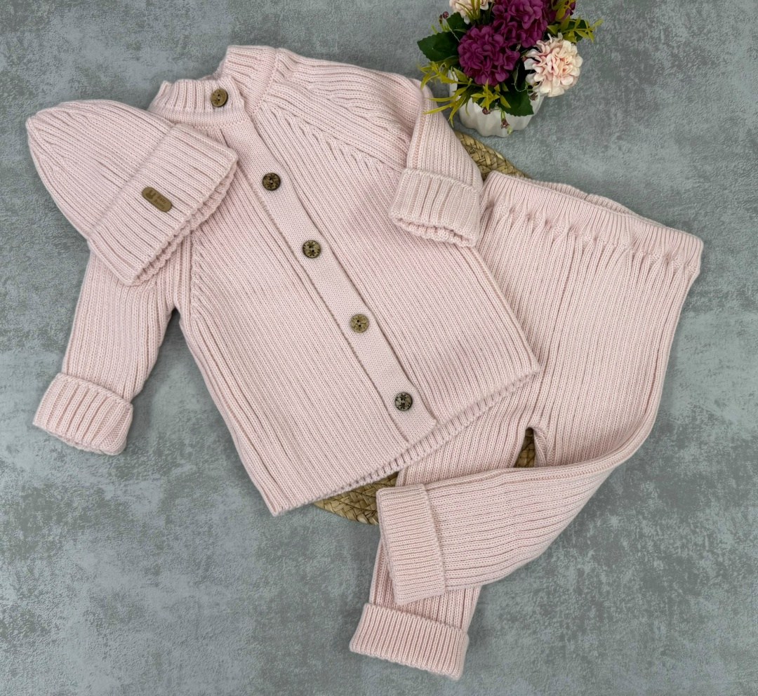 костюм вязанный,вязаный комплект для малыша,вязаные костюмы для новорожденных,вязаные комплекты,вязаные костюмы