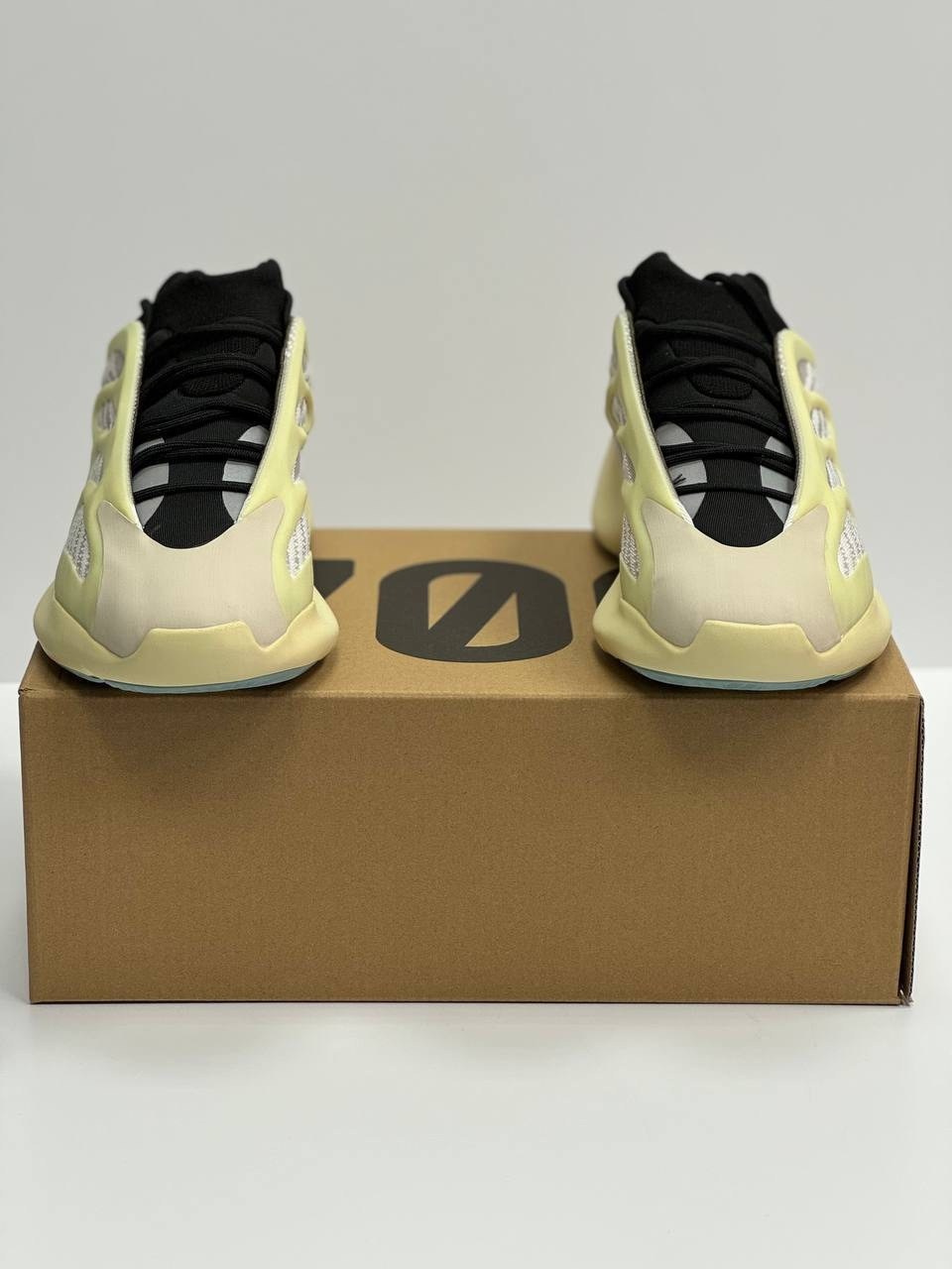 кроссовки adidas yeezy boost 700,adidas yeezy boost 700 v 3,adidas yeezy boost 700,кроссовки adidas yeezy 700,adidas yeezy 700