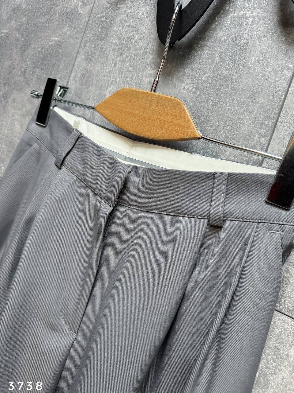 образ с брюками палаццо,широкие брюки,серые брюки палаццо,брюки модные,брюки стиль