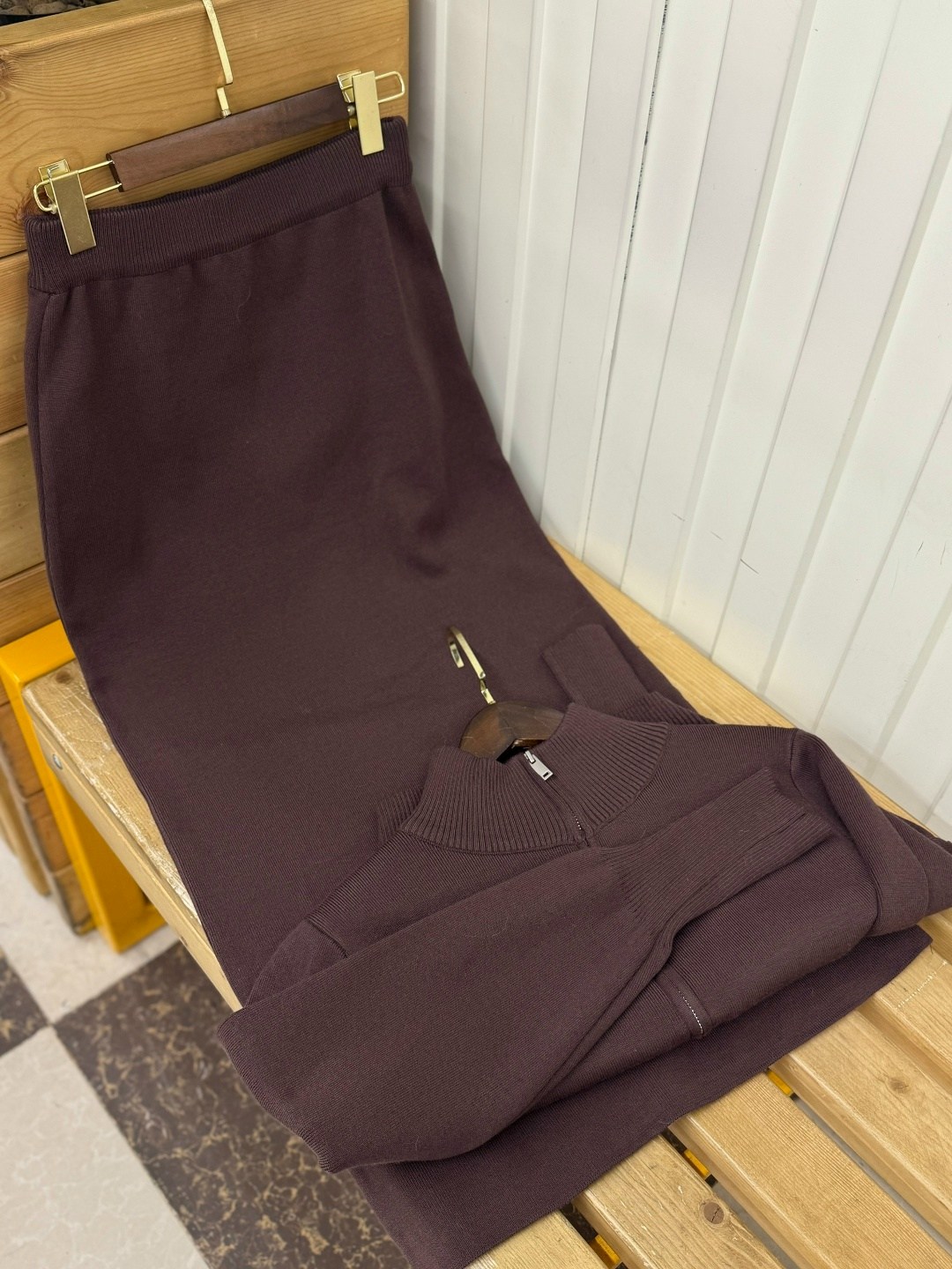 костюм повседневный,трикотажный костюм,вязаные костюмы,трикотажные костюмы с юбкой,женские костюмы с юбкой