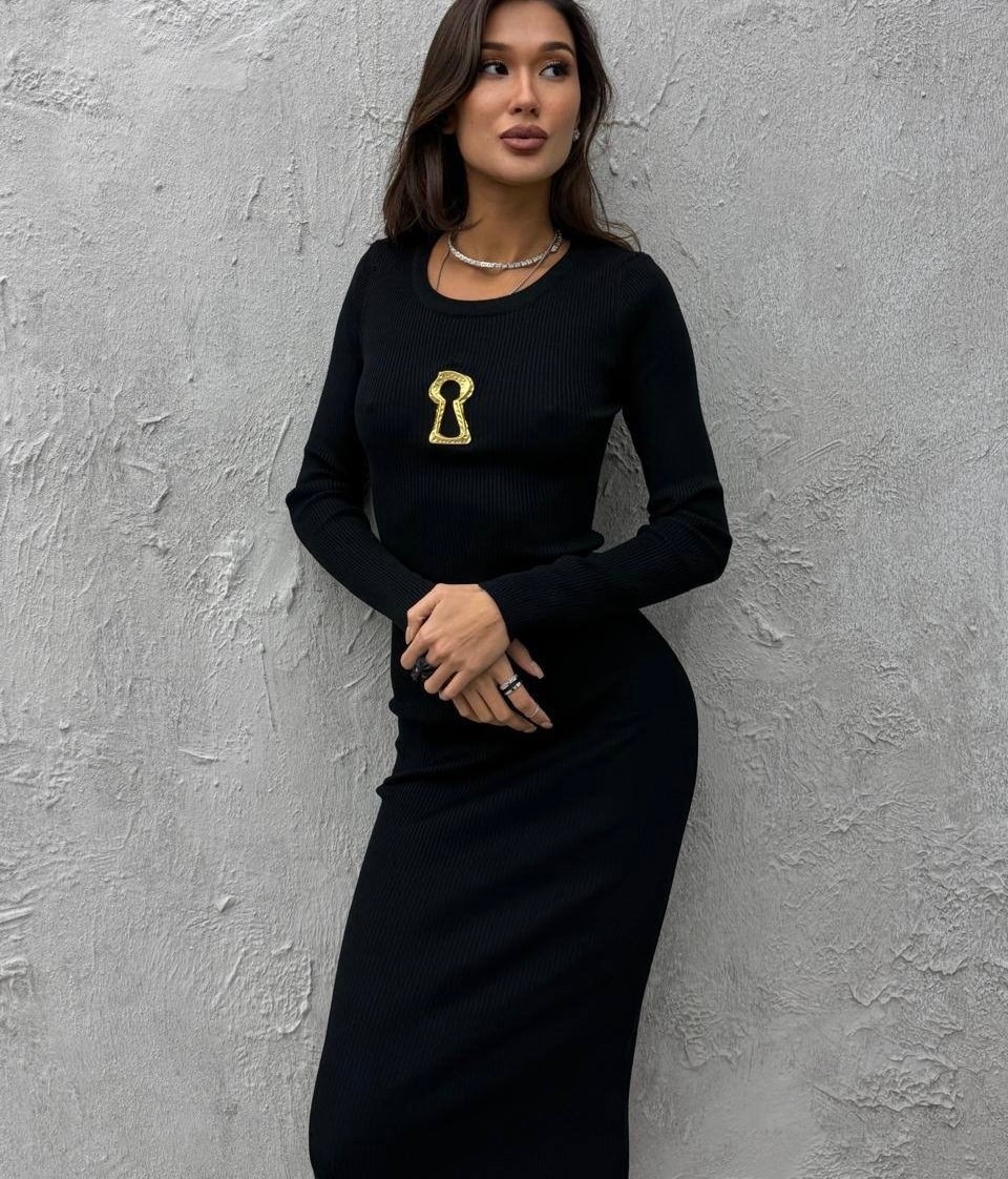 трикотажное платье,платье лапша длинная,стильное платье,платье вязаное,платье серое